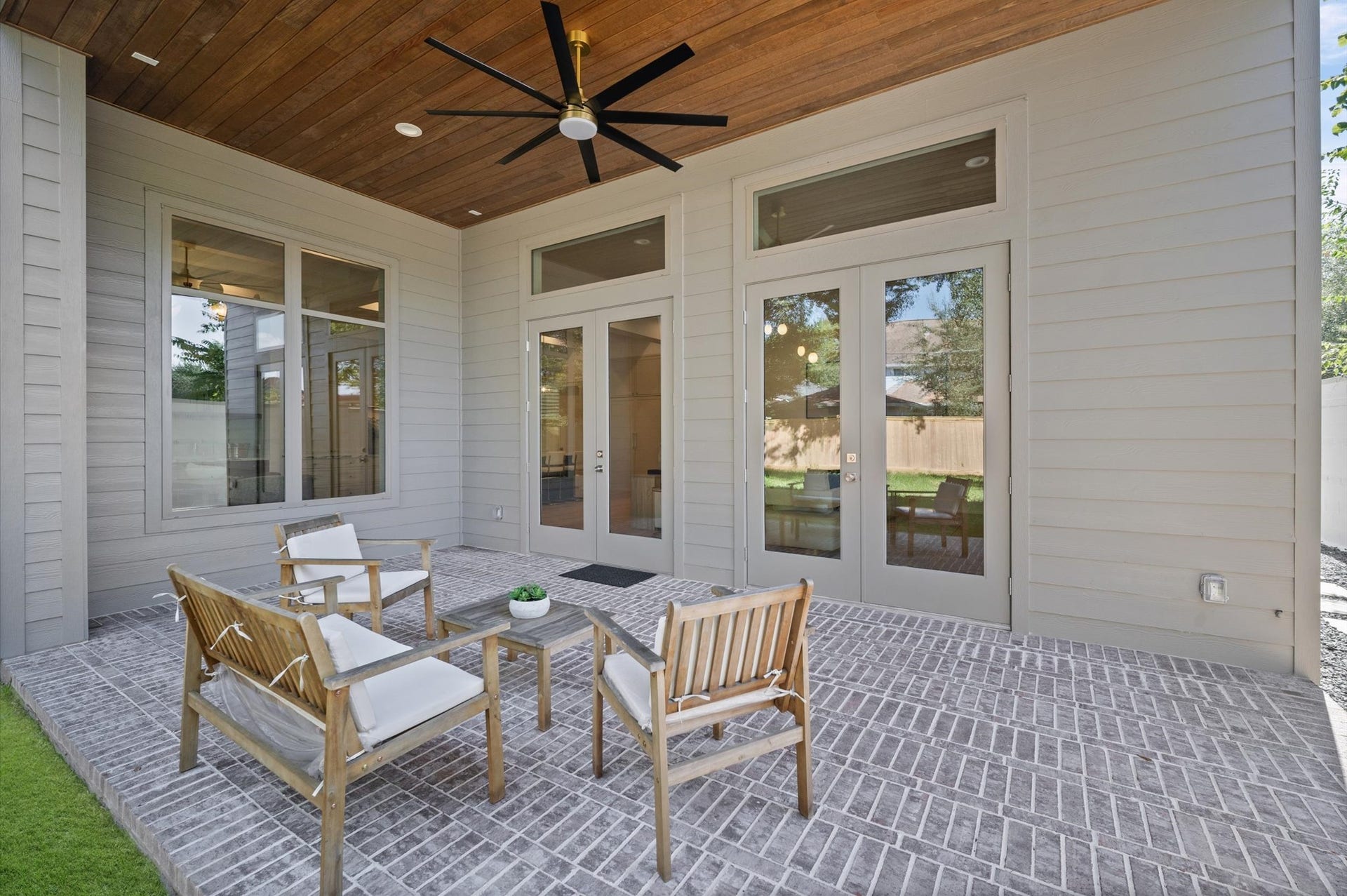 623 E 13th Street, Houston, TX 77008 623 E 13th Street, Houston, TX 77008
