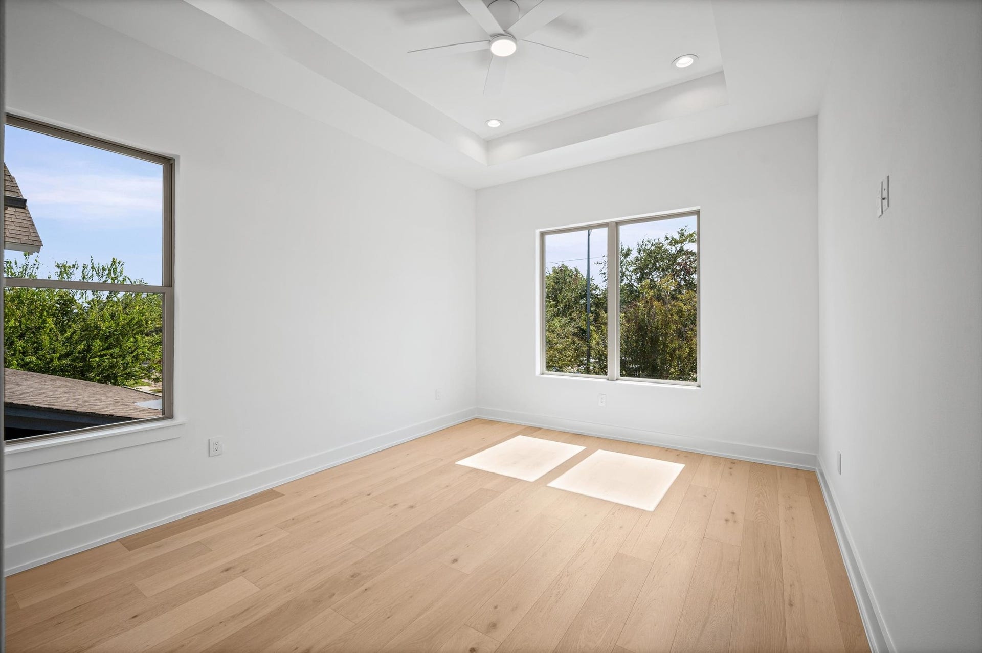 623 E 13th Street, Houston, TX 77008 623 E 13th Street, Houston, TX 77008