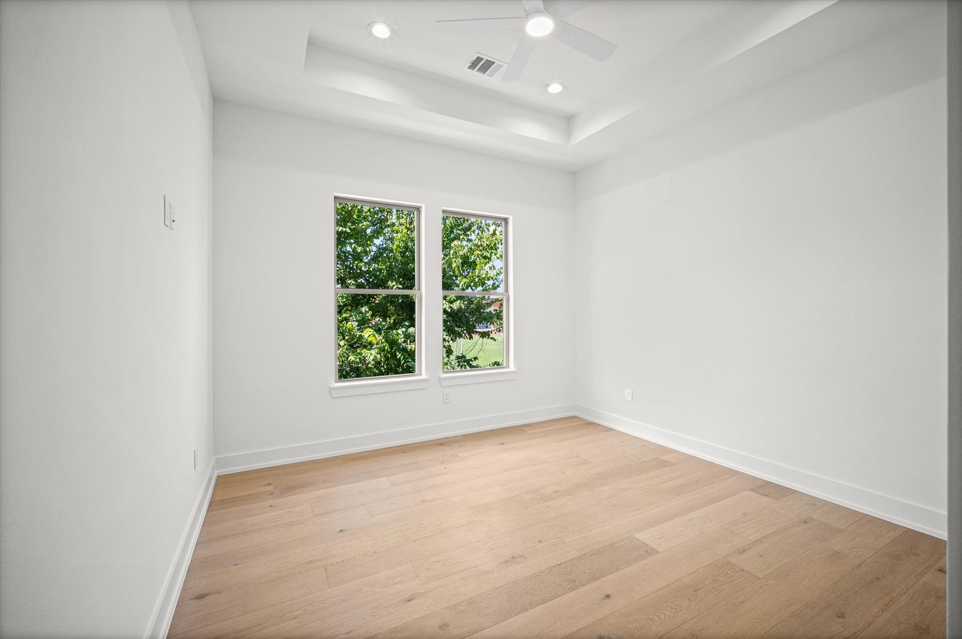 623 E 13th Street, Houston, TX 77008 623 E 13th Street, Houston, TX 77008