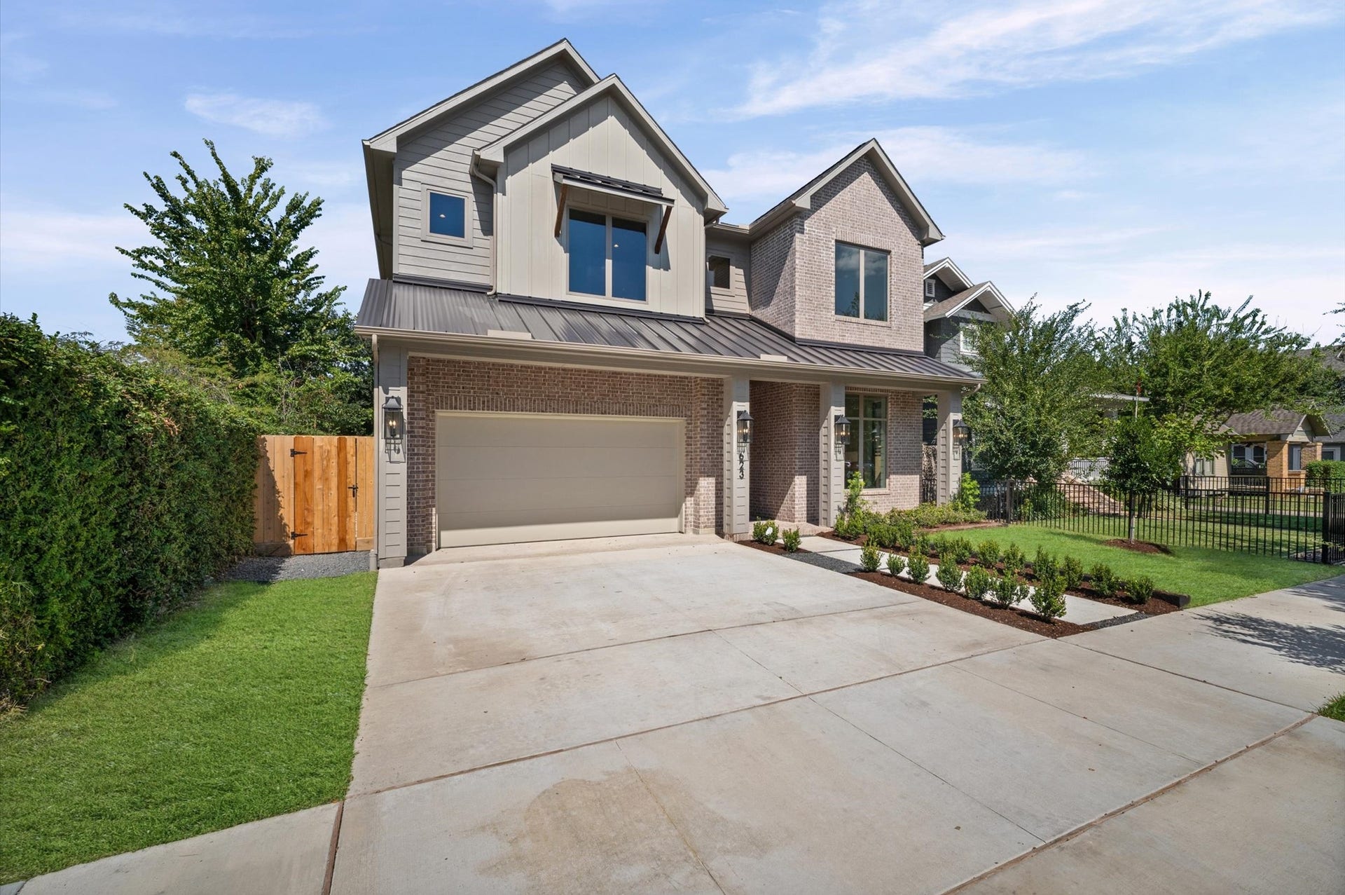 623 E 13th Street, Houston, TX 77008 623 E 13th Street, Houston, TX 77008