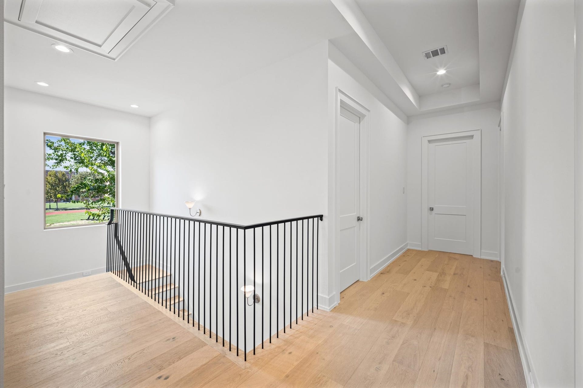 623 E 13th Street, Houston, TX 77008 623 E 13th Street, Houston, TX 77008