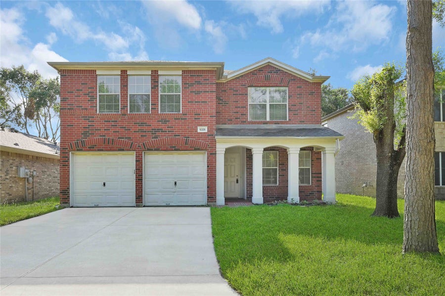 Property photo for 10326 E Summit Canyon Drive, Houston, TX