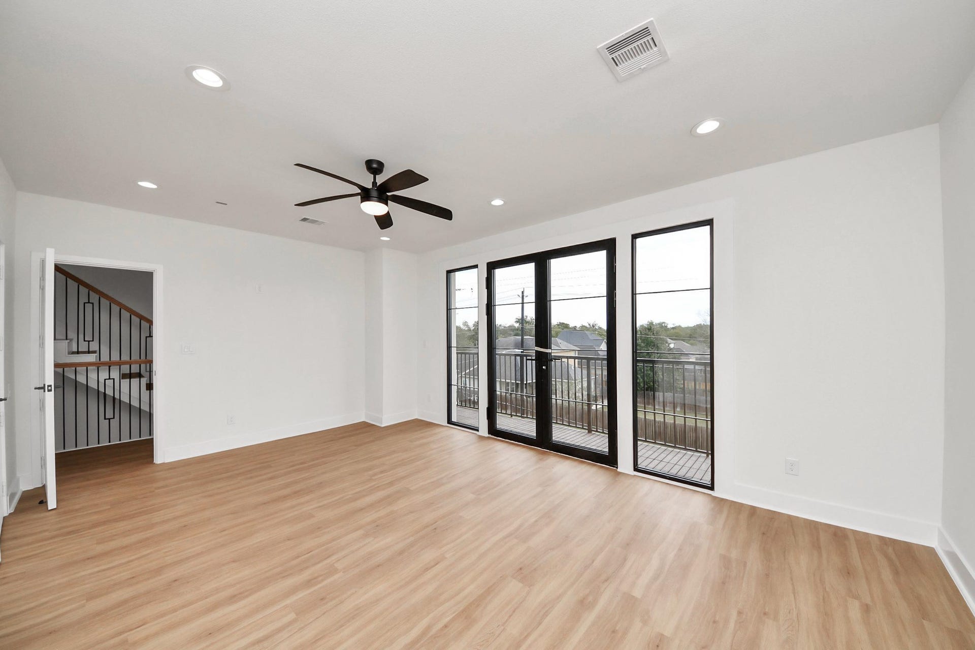 9022 Ferdinand Street, Houston, TX 77051