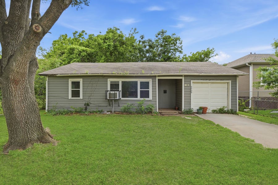 Property photo for 3909 Leffingwell Street, Houston, TX