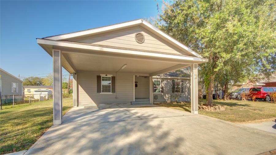 Property photo for 1339 13th Street, Galena Park, TX