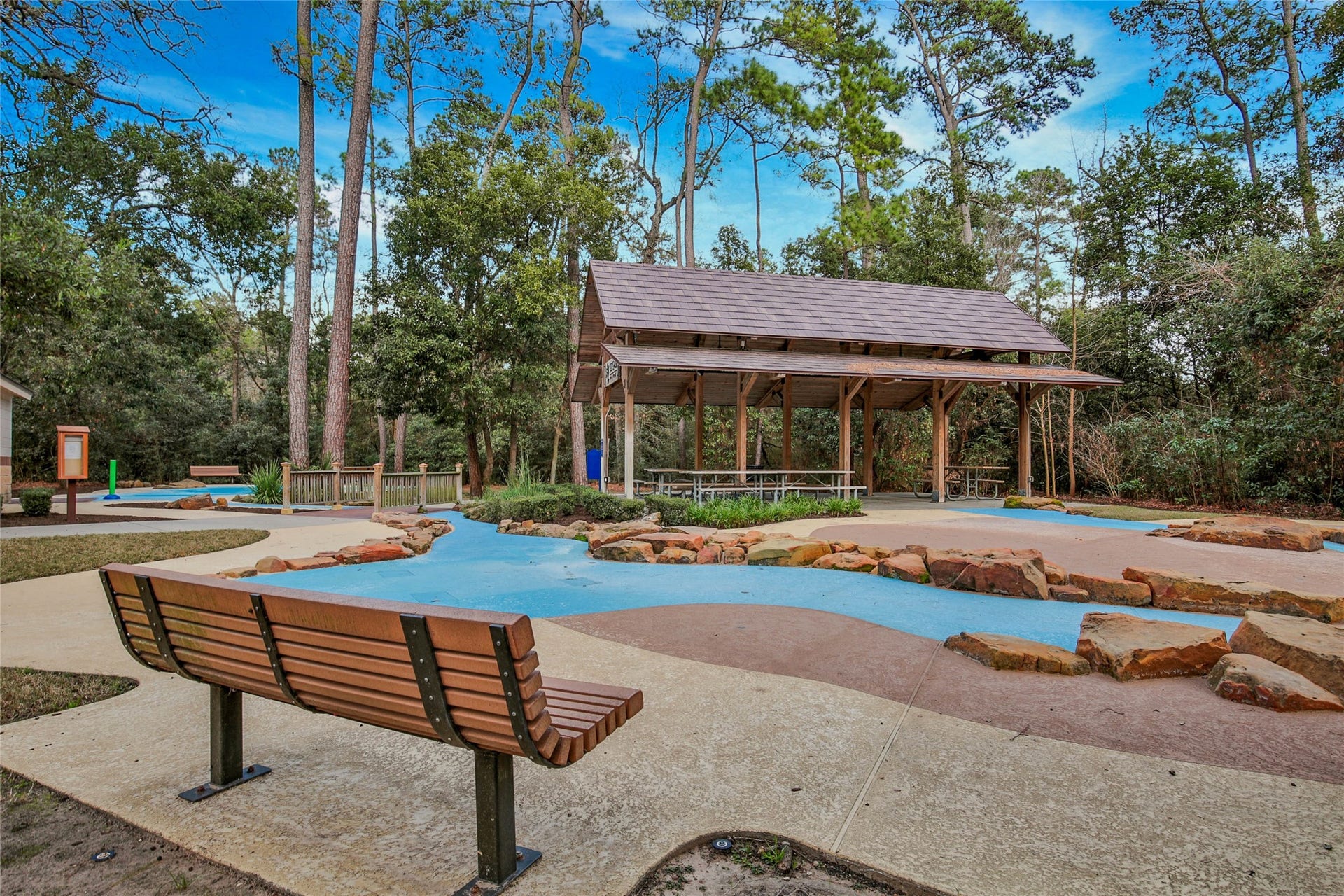173 Sanderling Lane, Montgomery, TX 77316 Splash pad