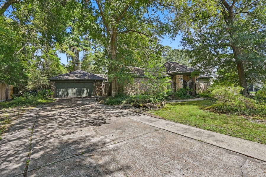 Property photo for 2710 N Logrun Circle, The Woodlands, TX