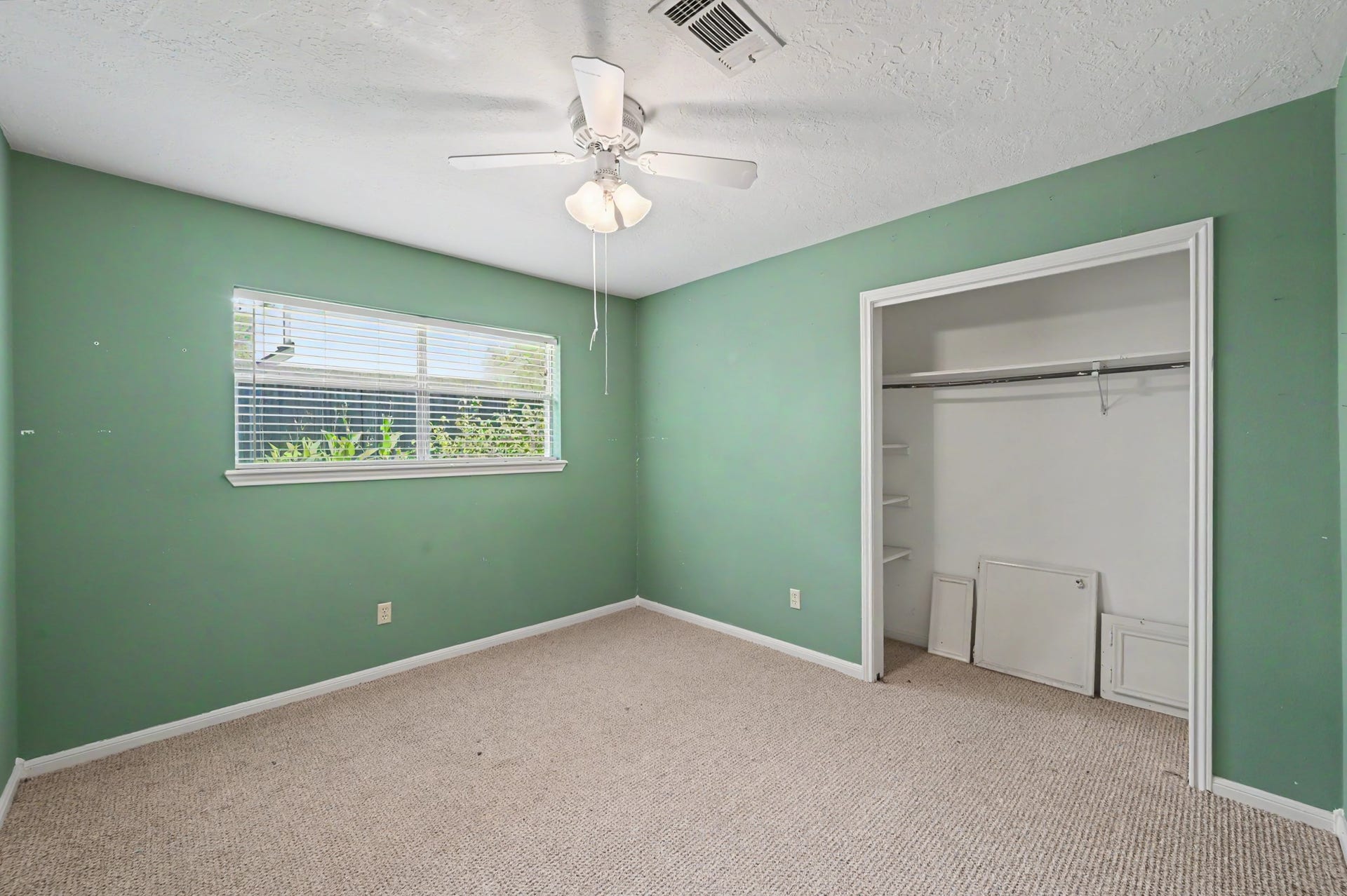 2710 N Logrun Circle, The Woodlands, TX 77380 This is 1 of 3 Secondary Bedrooms.