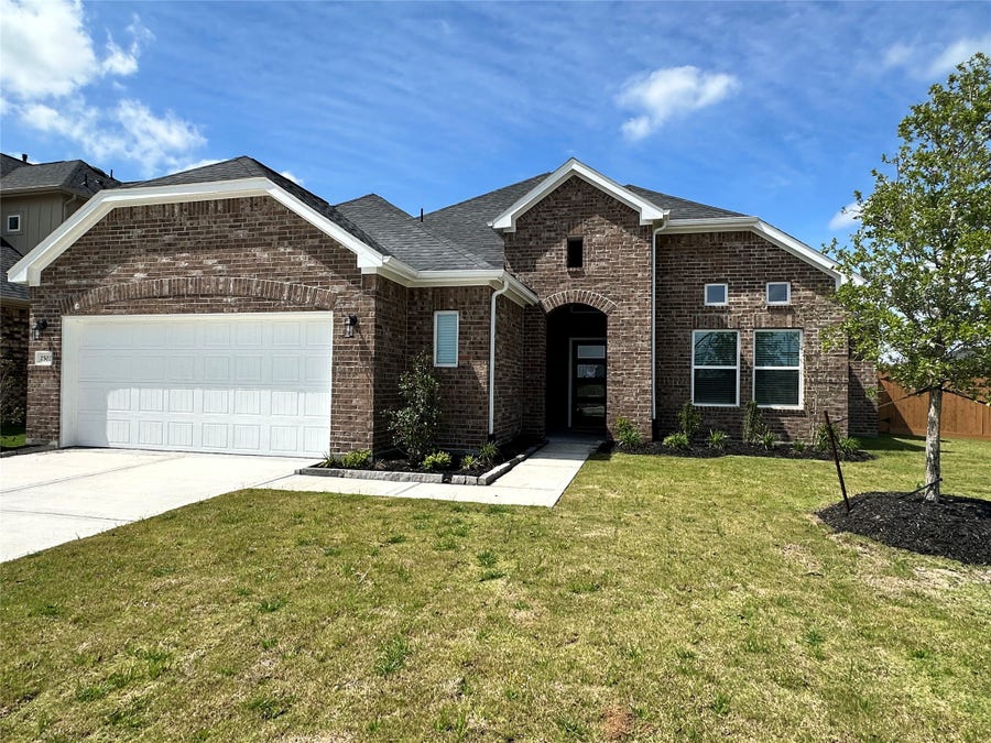 Property photo for 2502 Shallow Lake Lane, Iowa Colony, TX