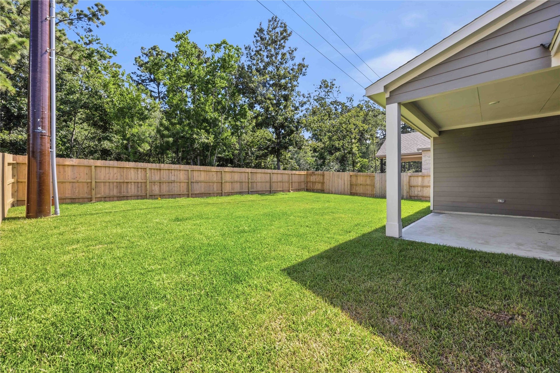 2826 River Juniper Lane, Crosby, TX 77532