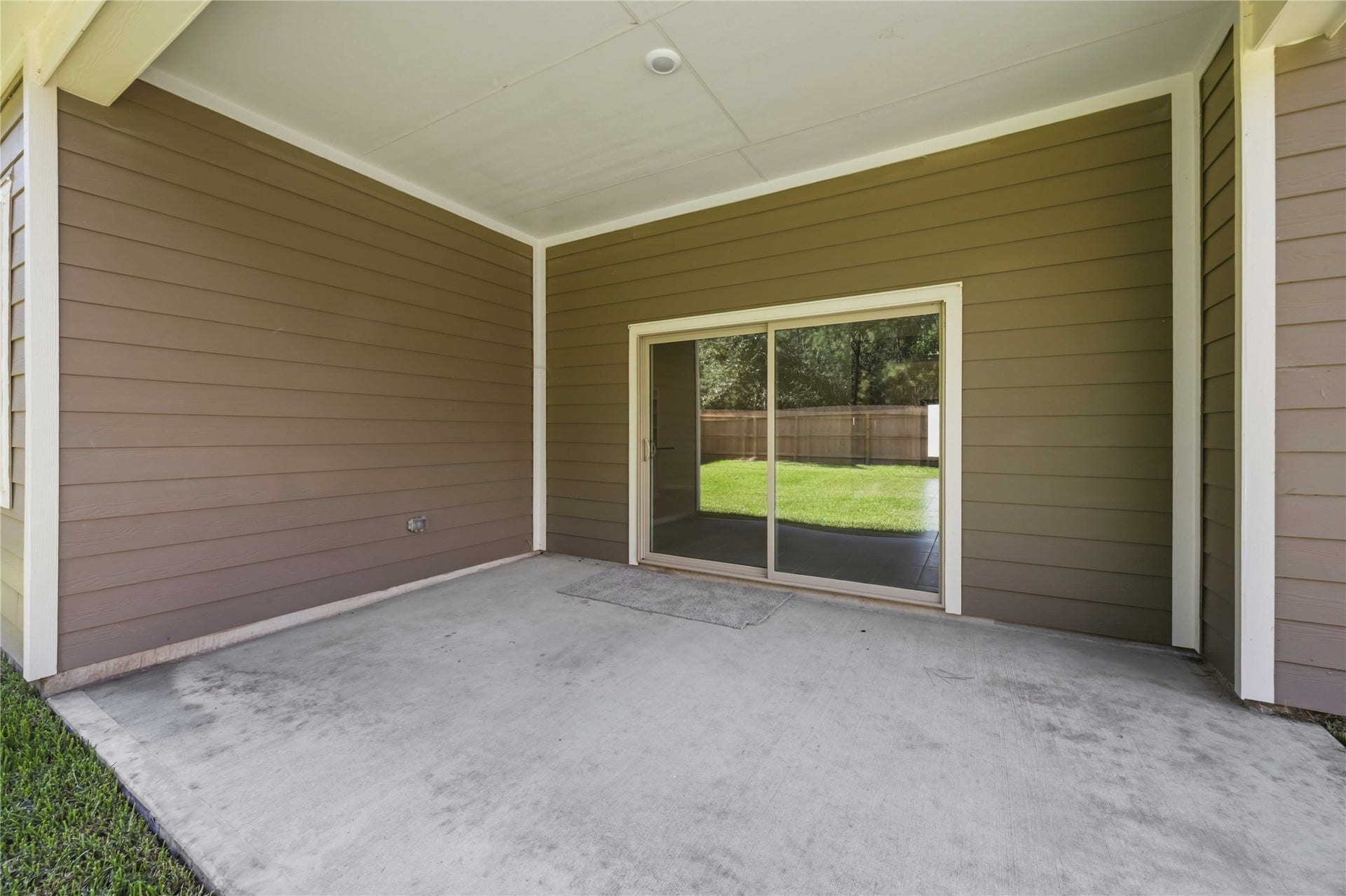 2826 River Juniper Lane, Crosby, TX 77532