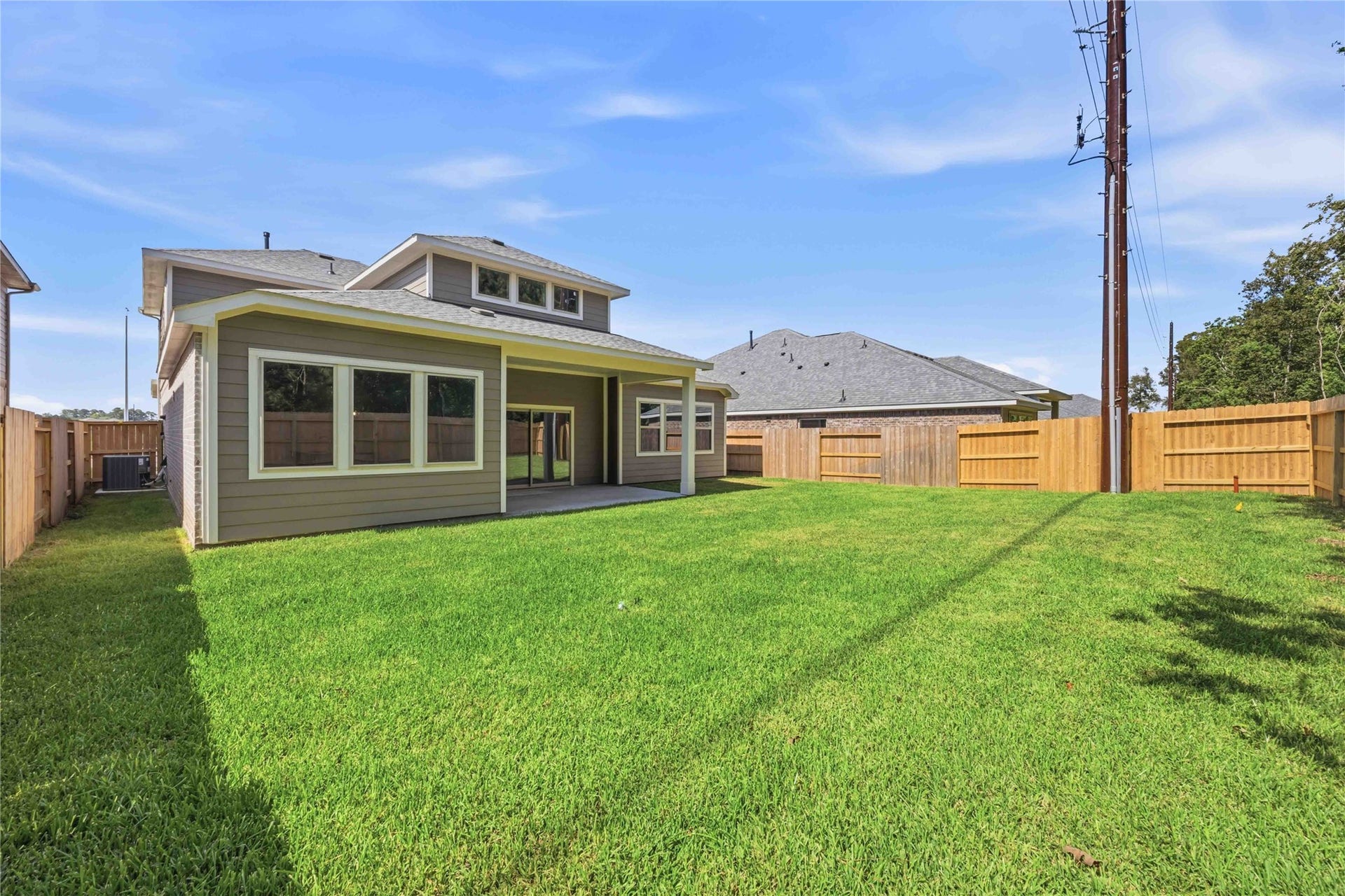 2826 River Juniper Lane, Crosby, TX 77532