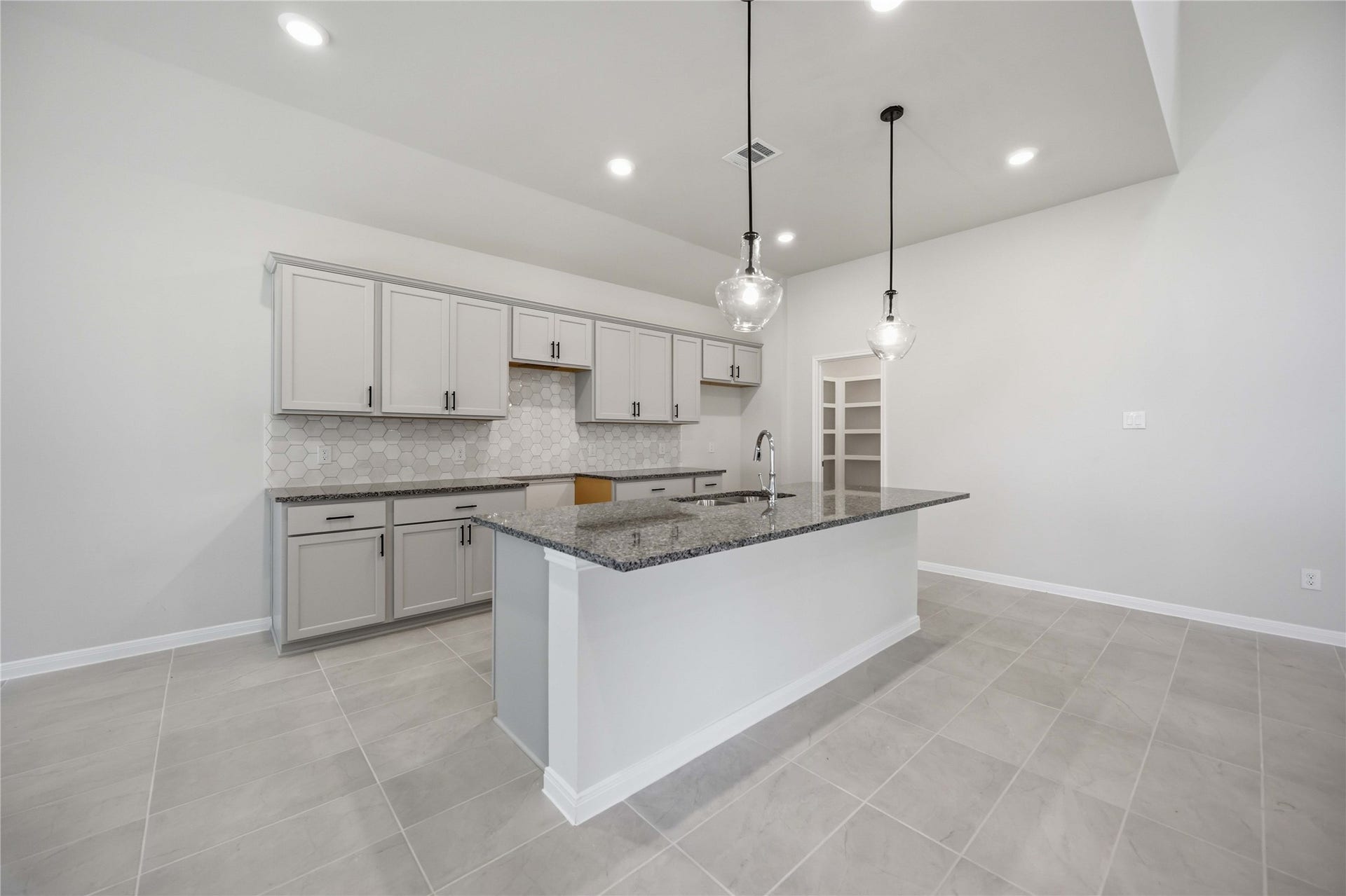2826 River Juniper Lane, Crosby, TX 77532