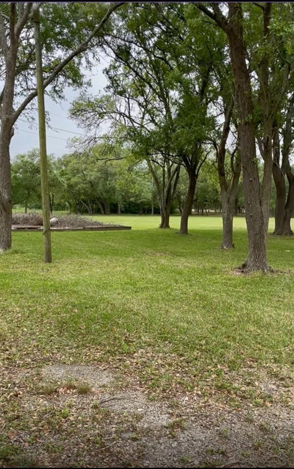 2702 Lake Road, La Marque, TX 77568 2702 Lake Road, La Marque, TX 77568