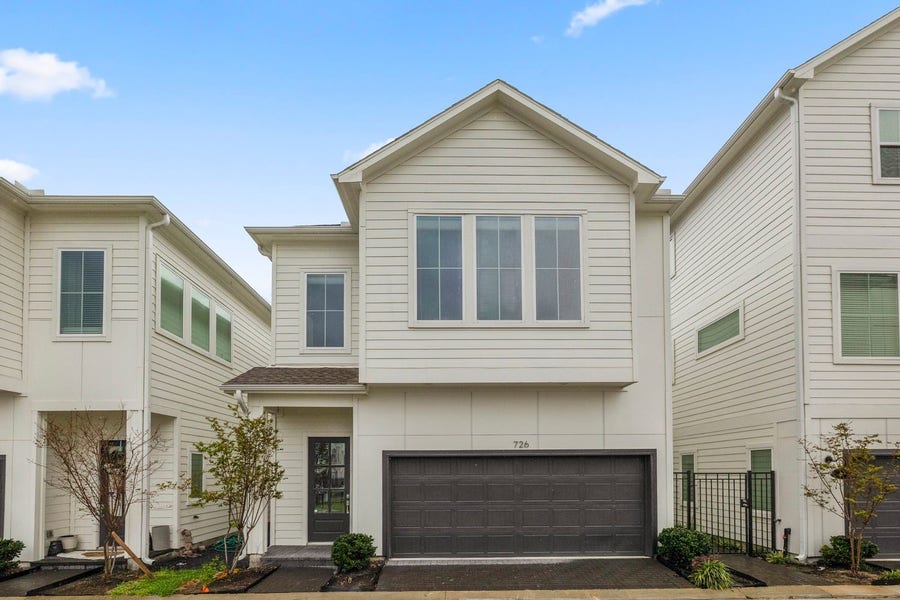 Property photo for 726 Carriage Knolls Drive, Houston, TX