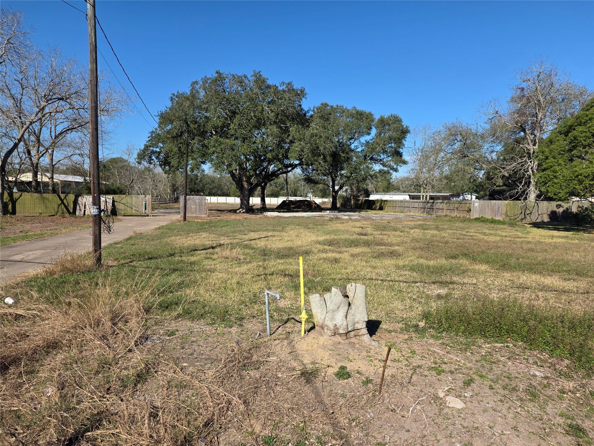 414 Gordy Road, Bacliff, TX 77518 414 Gordy Road, Bacliff, TX 77518