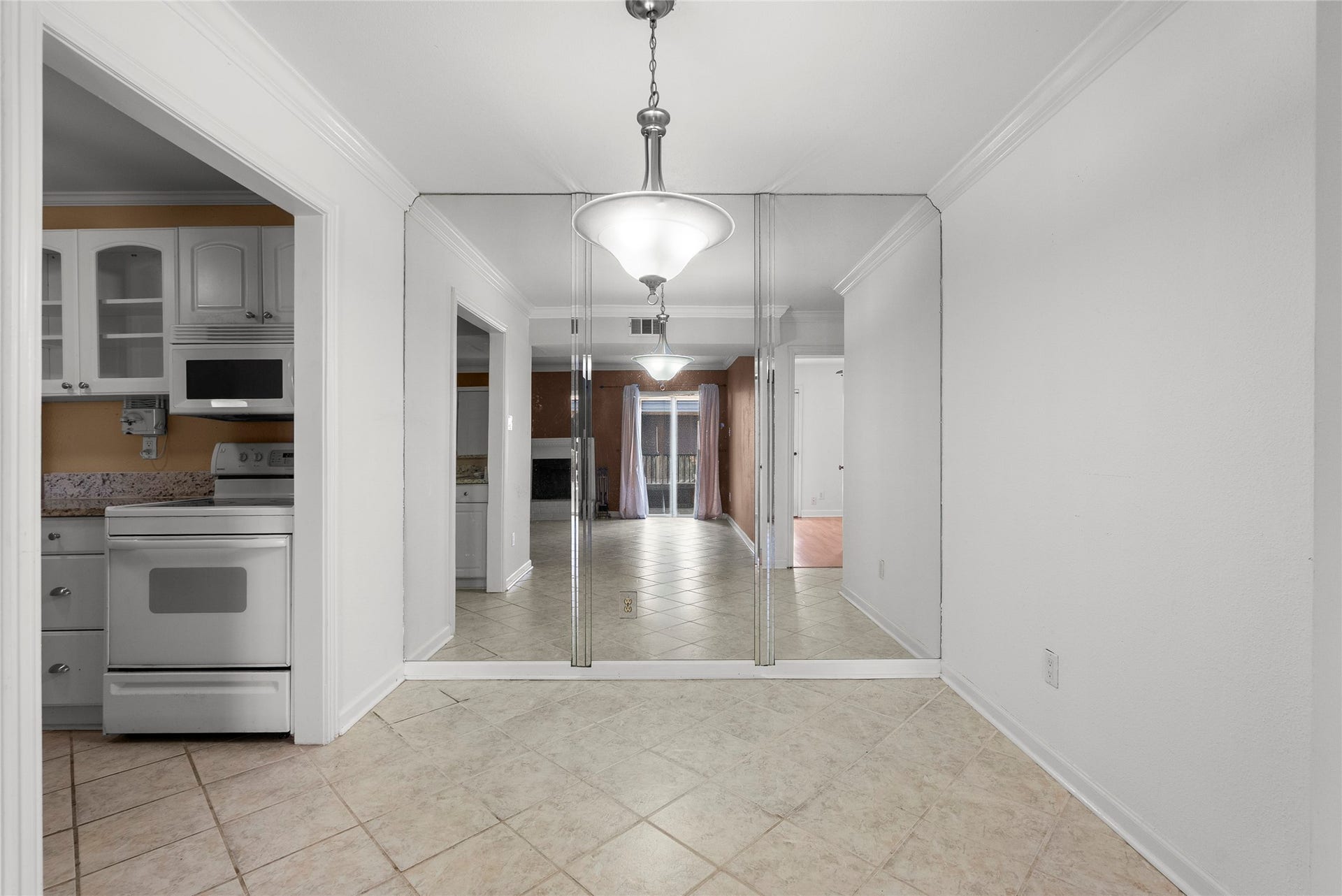 18515 Egret Bay Boulevard, #1103, Webster, TX 77058 18515 Egret Bay Boulevard, #1103, Webster, TX 77058
