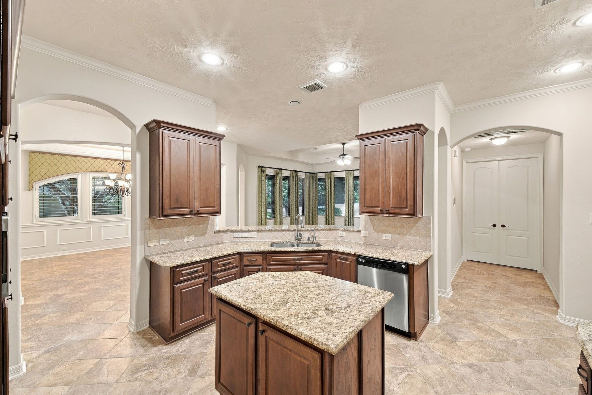 Kitchen with island