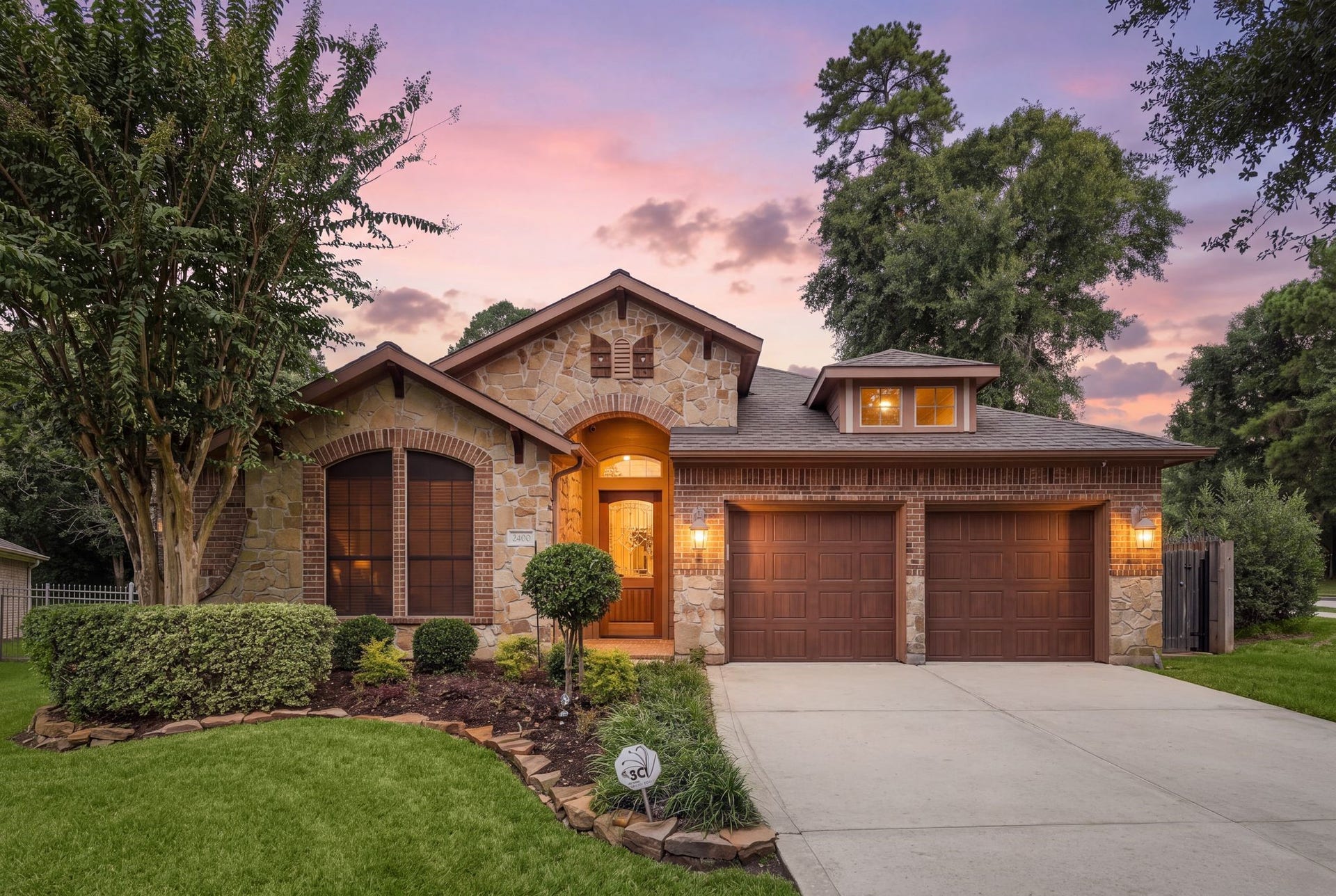 2400 W Village Green Circle, Conroe, TX 77304