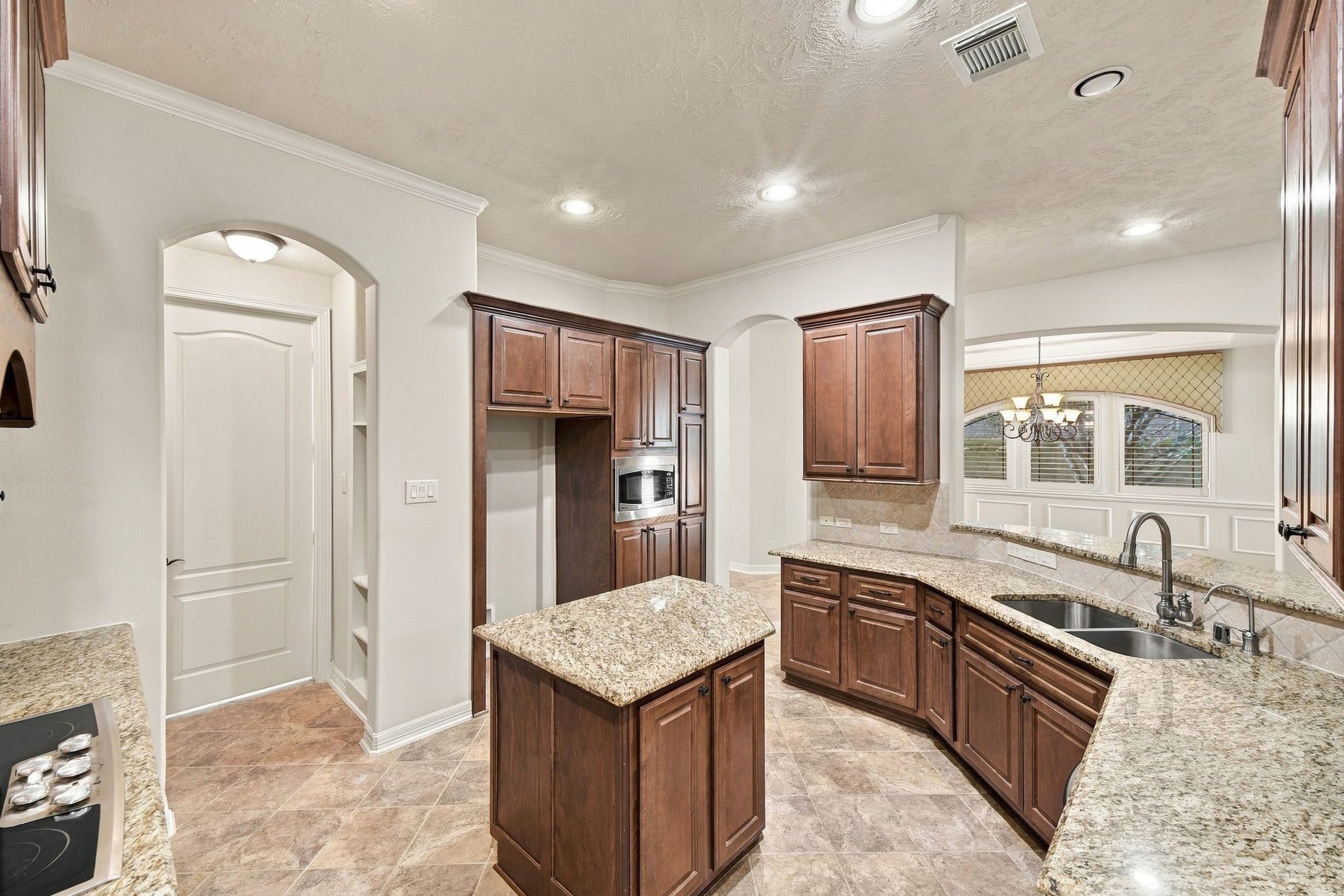 Kitchen with island