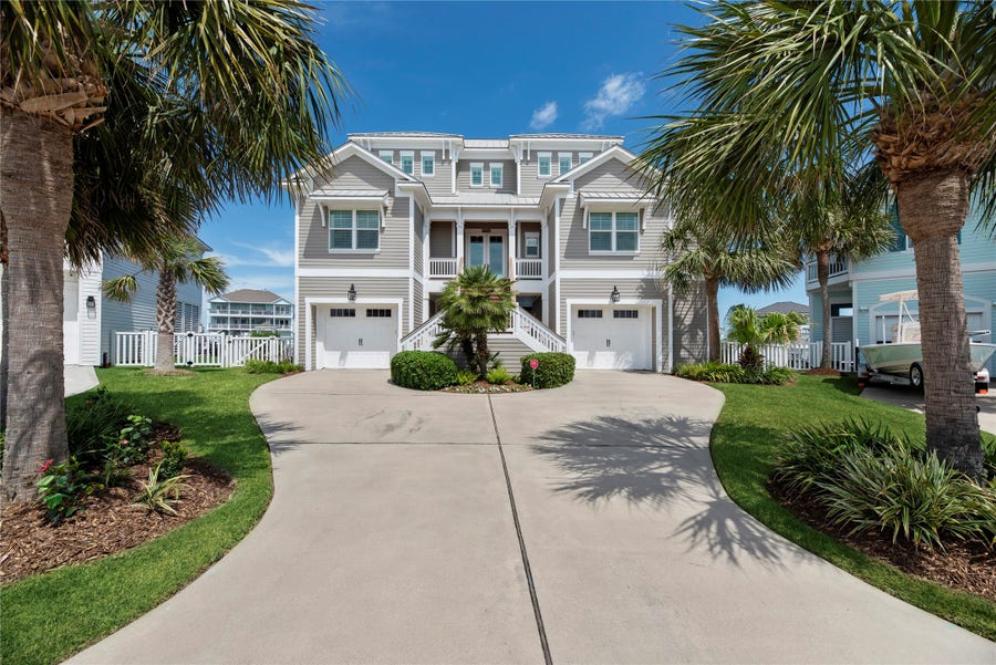Property photo for 4103 Greenwing Teal Court, Galveston, TX