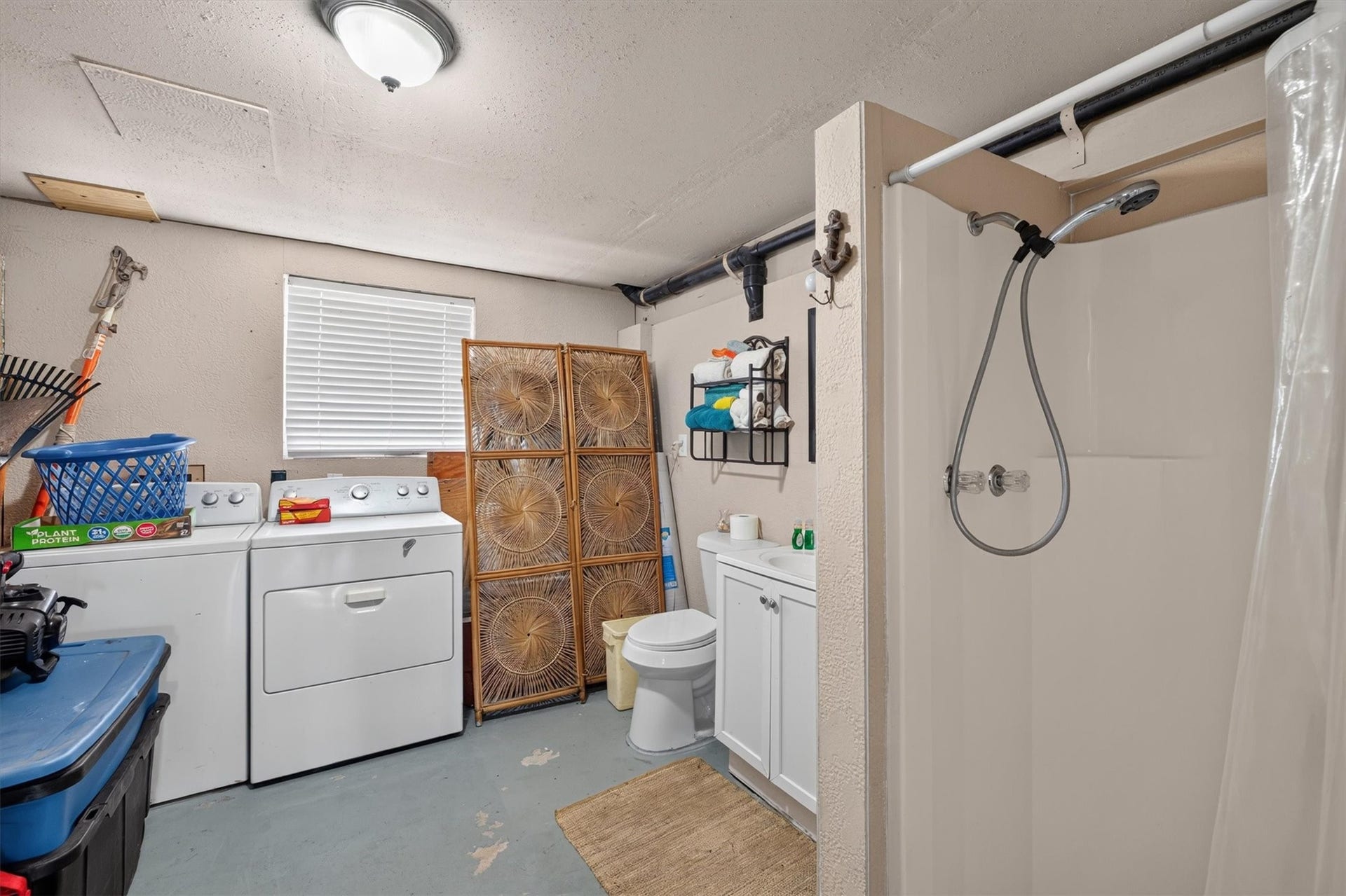 615 Warsaw Street, Bayou Vista, TX 77563 615 Warsaw Street, Bayou Vista, TX 77563