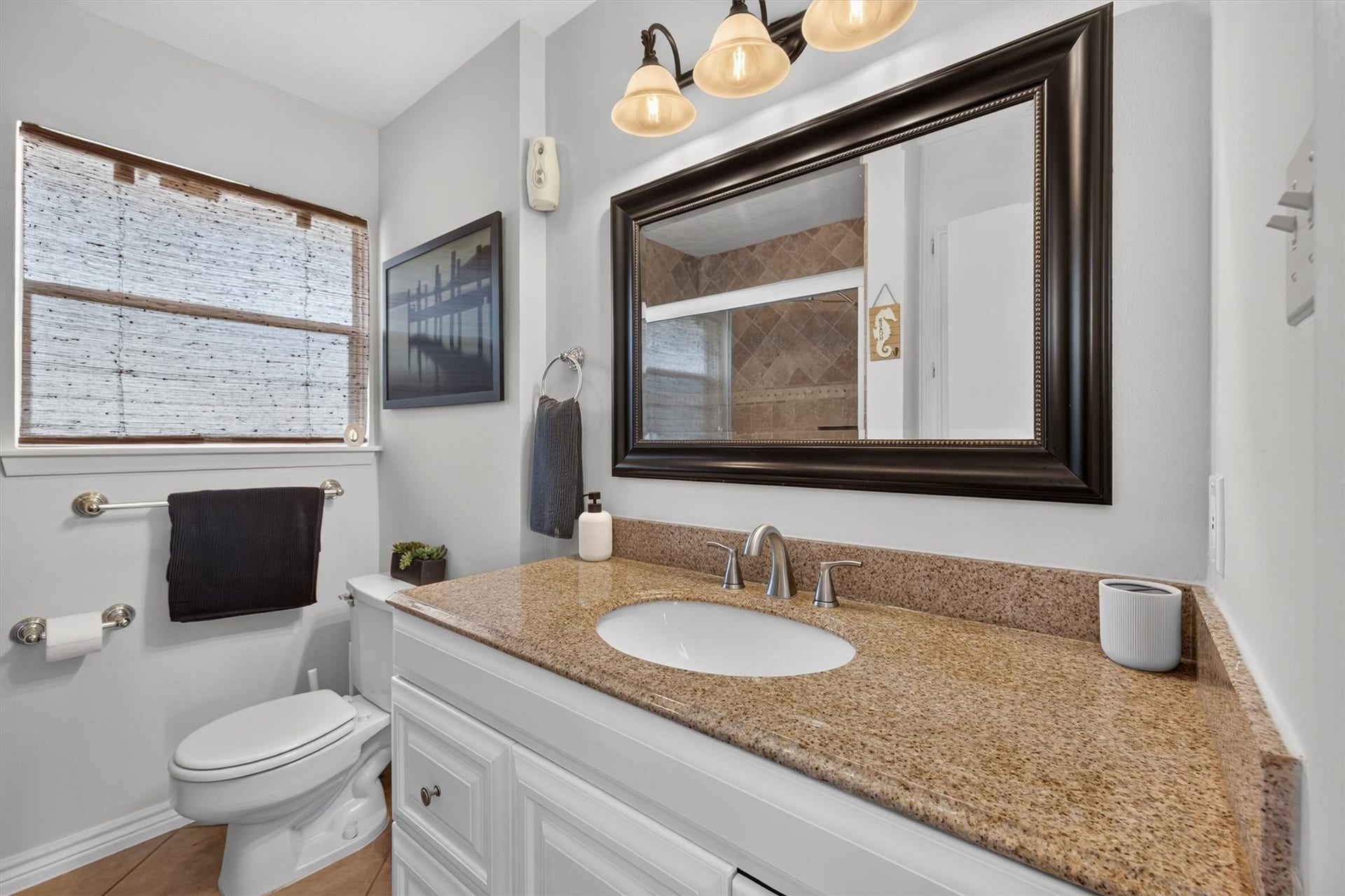 615 Warsaw Street, Bayou Vista, TX 77563 615 Warsaw Street, Bayou Vista, TX 77563