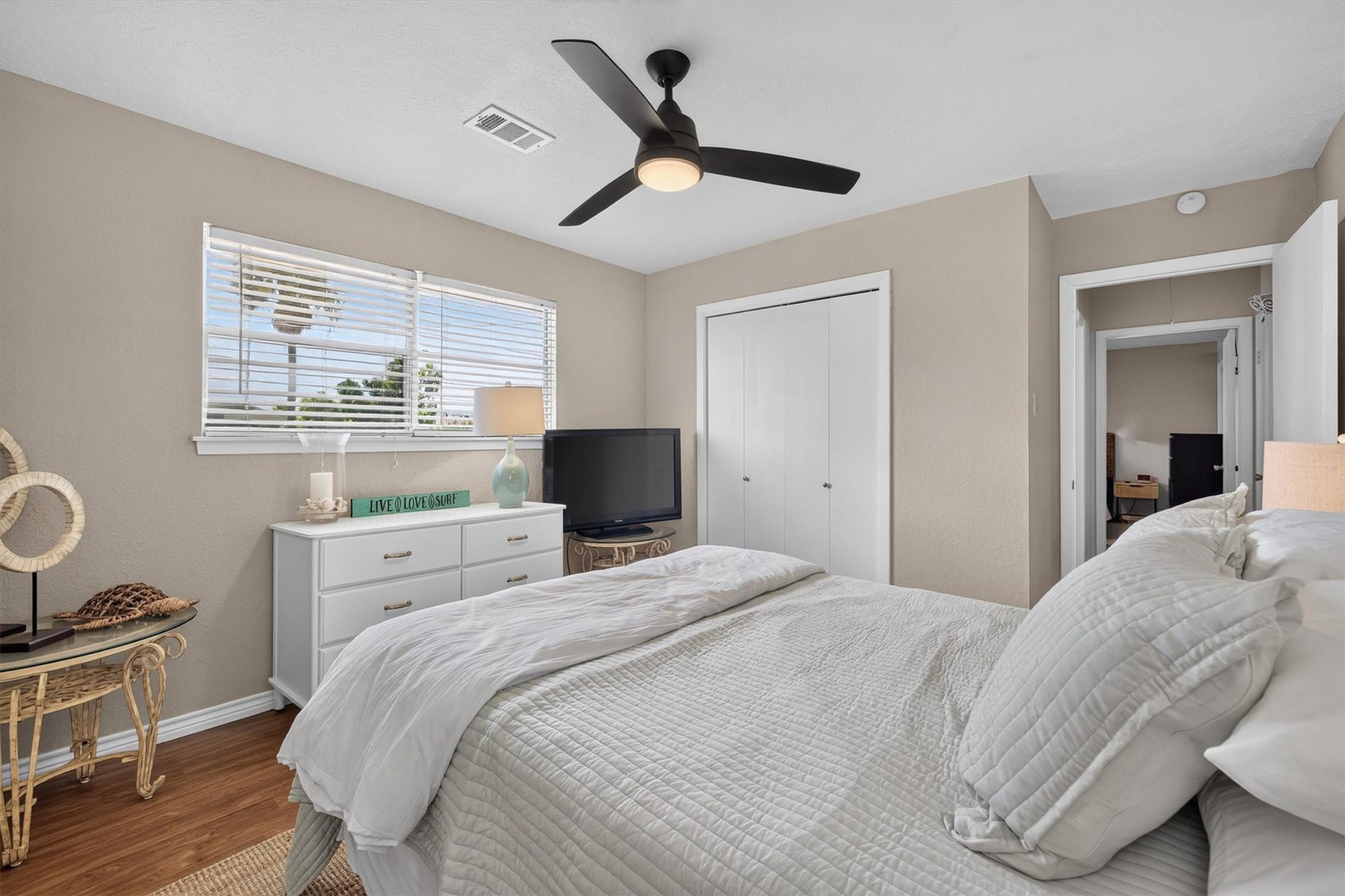 615 Warsaw Street, Bayou Vista, TX 77563 615 Warsaw Street, Bayou Vista, TX 77563