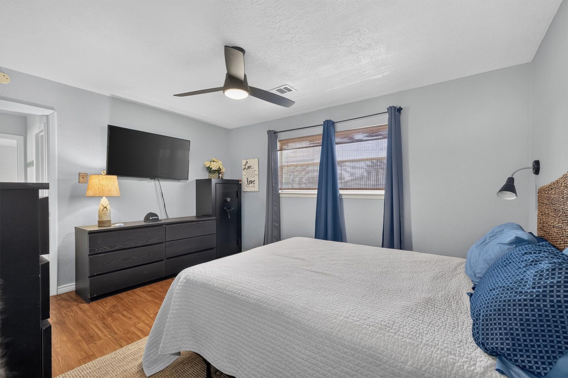 615 Warsaw Street, Bayou Vista, TX 77563 615 Warsaw Street, Bayou Vista, TX 77563