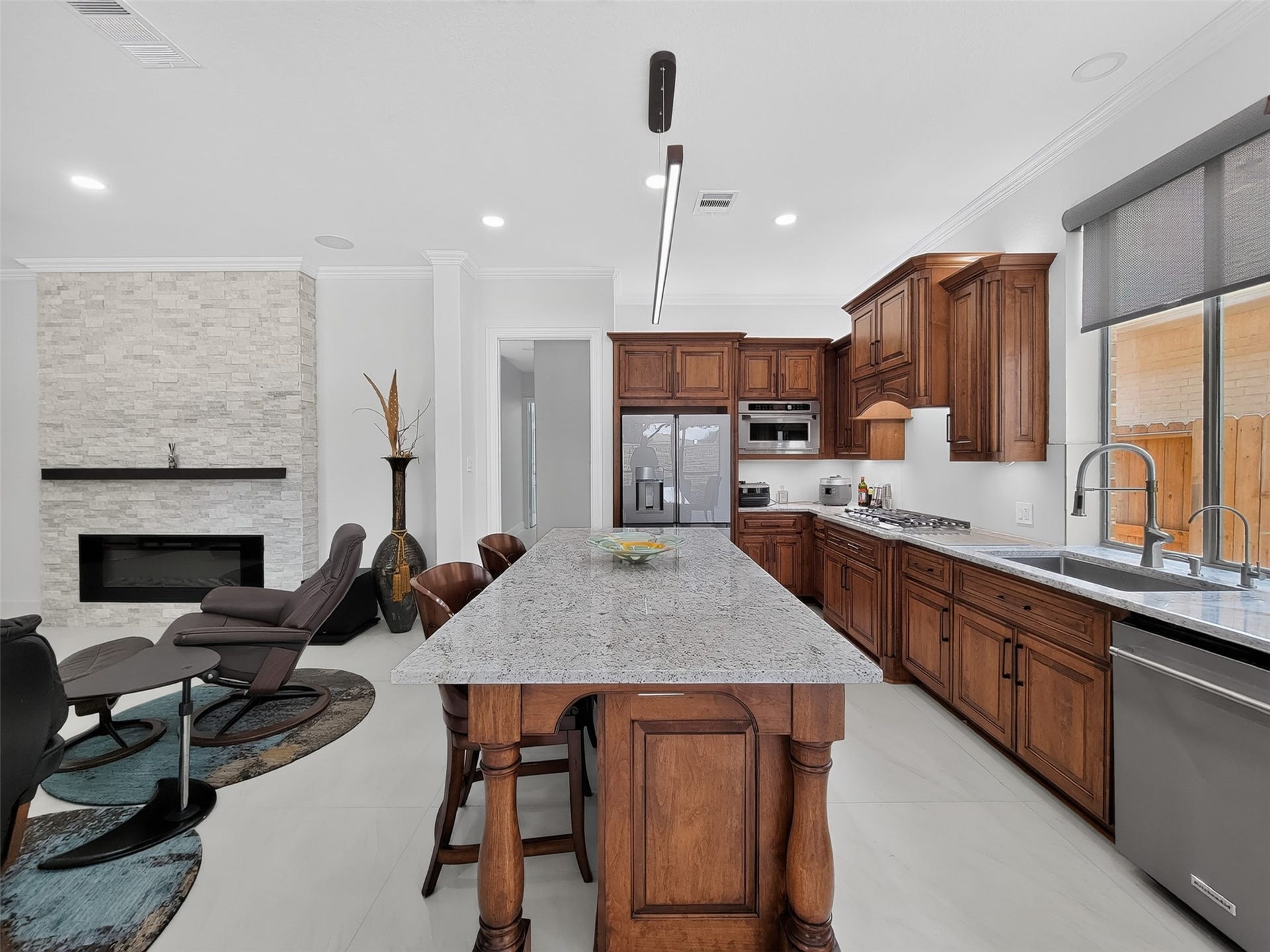 6911 Gossamer Lane, Sugar Land, TX 77479 6911 Gossamer Lane, Sugar Land, TX 77479