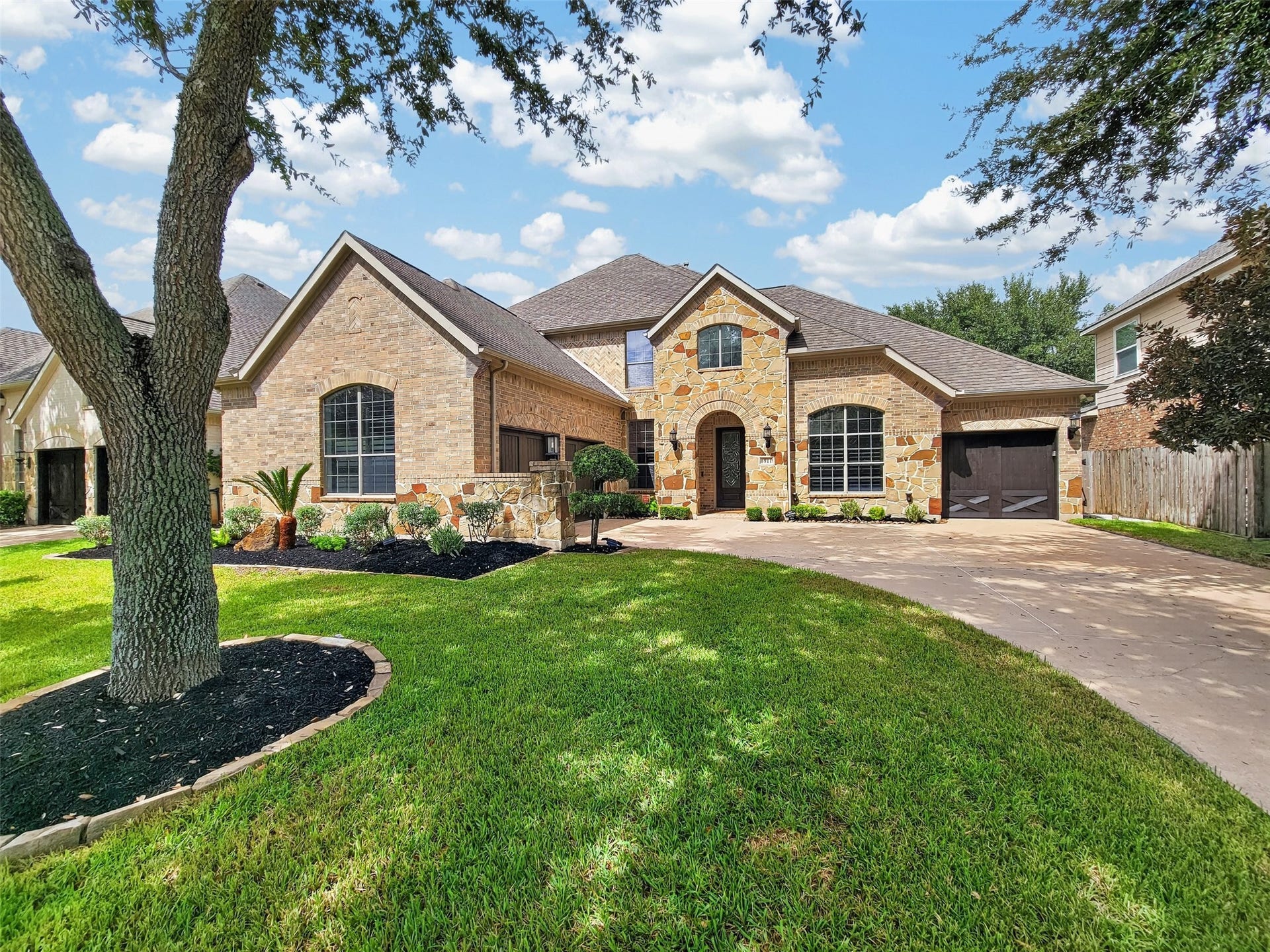 6911 Gossamer Lane, Sugar Land, TX 77479 6911 Gossamer Lane, Sugar Land, TX 77479