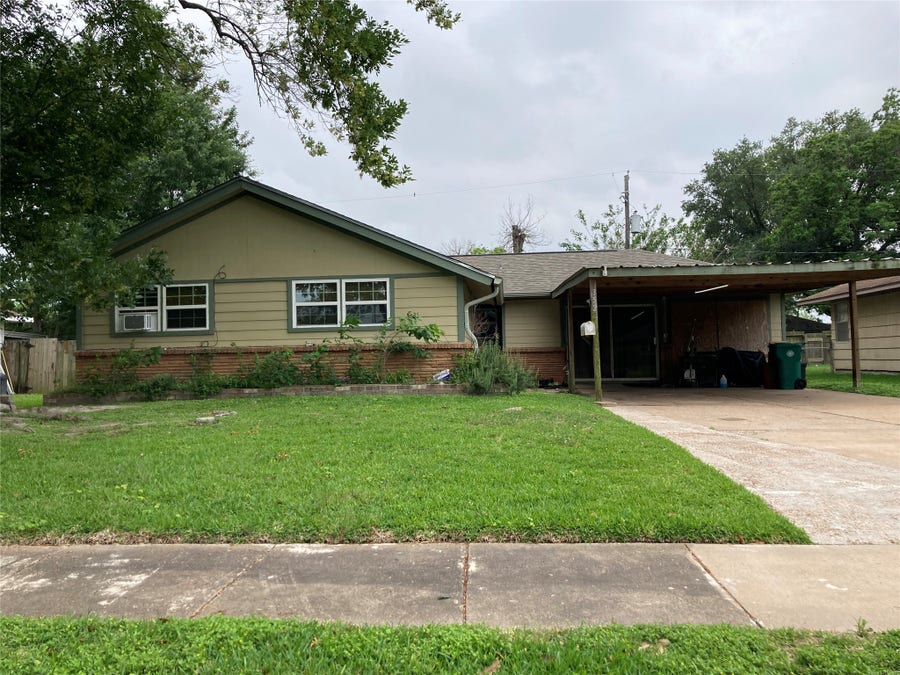 Property photo for 3522 Cedarcrest Drive, Pasadena, TX