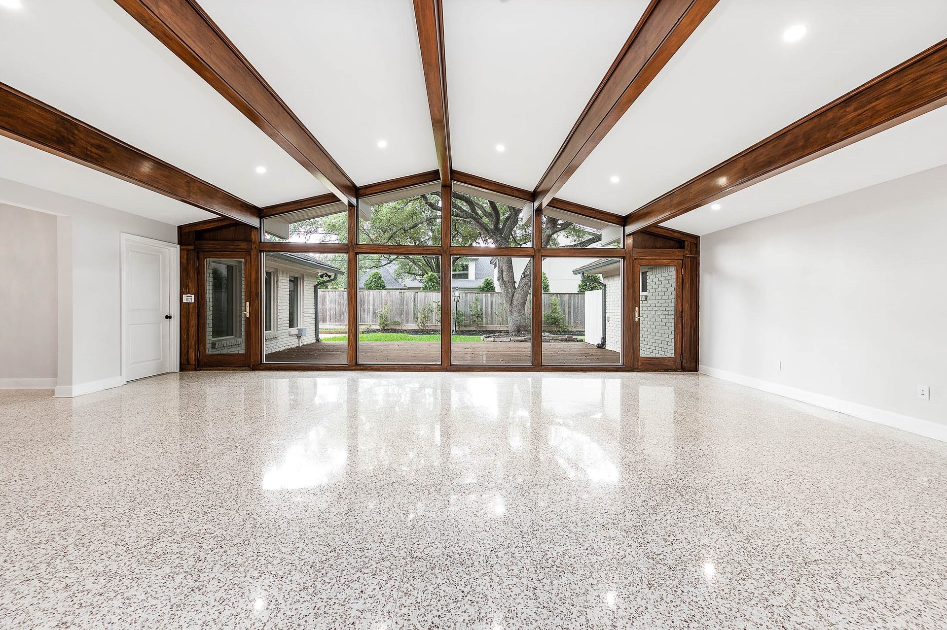 5702 Bayou Glen Road, Houston, TX 77057 5702 Bayou Glen Road, Houston, TX 77057