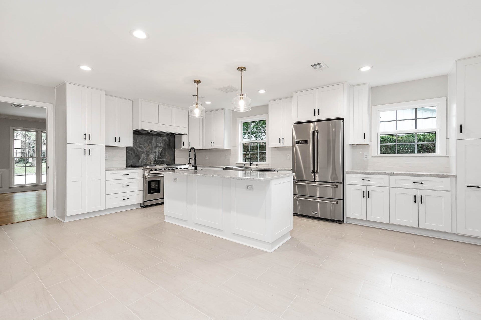 5702 Bayou Glen Road, Houston, TX 77057 5702 Bayou Glen Road, Houston, TX 77057