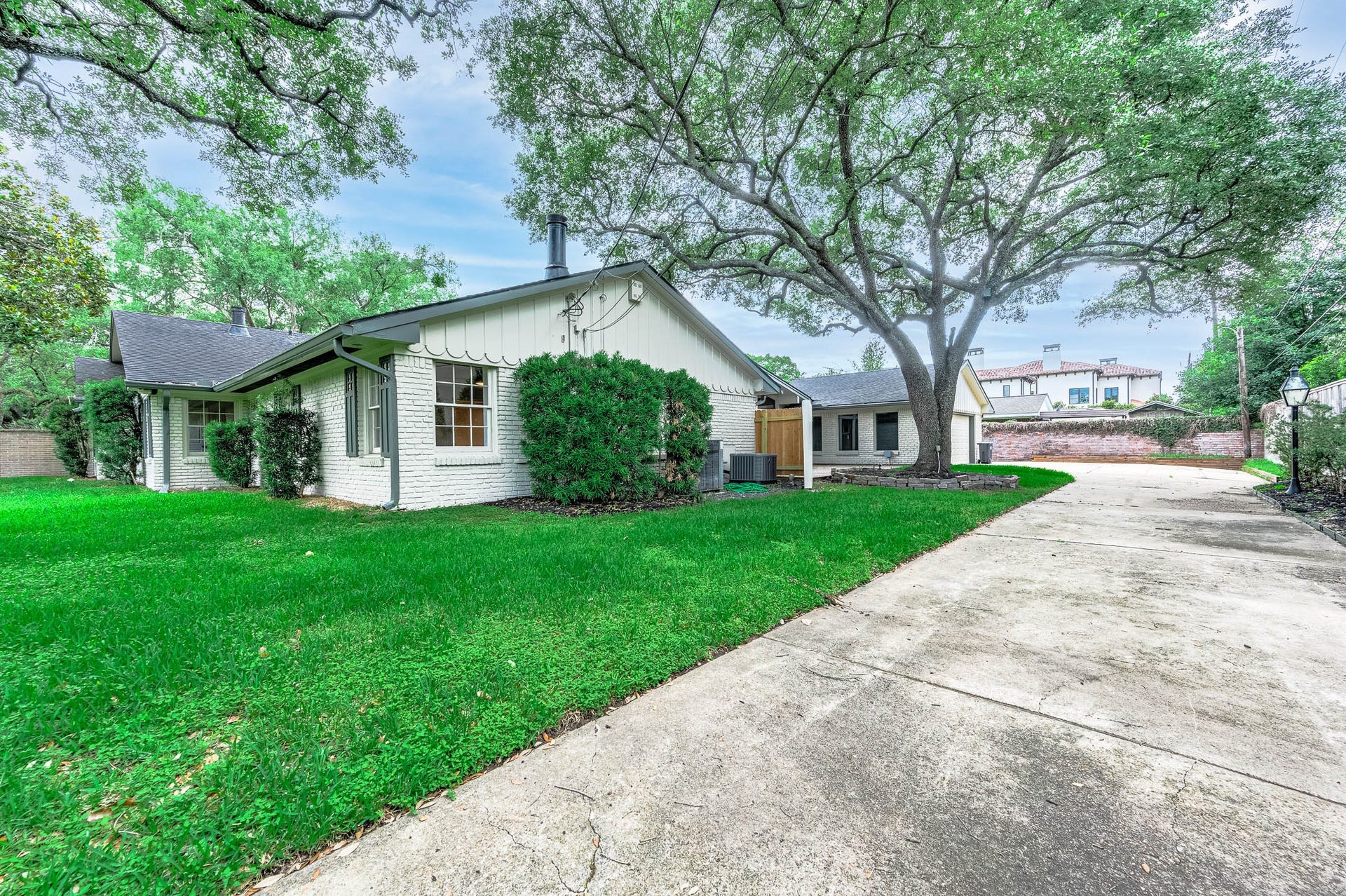 5702 Bayou Glen Road, Houston, TX 77057 5702 Bayou Glen Road, Houston, TX 77057
