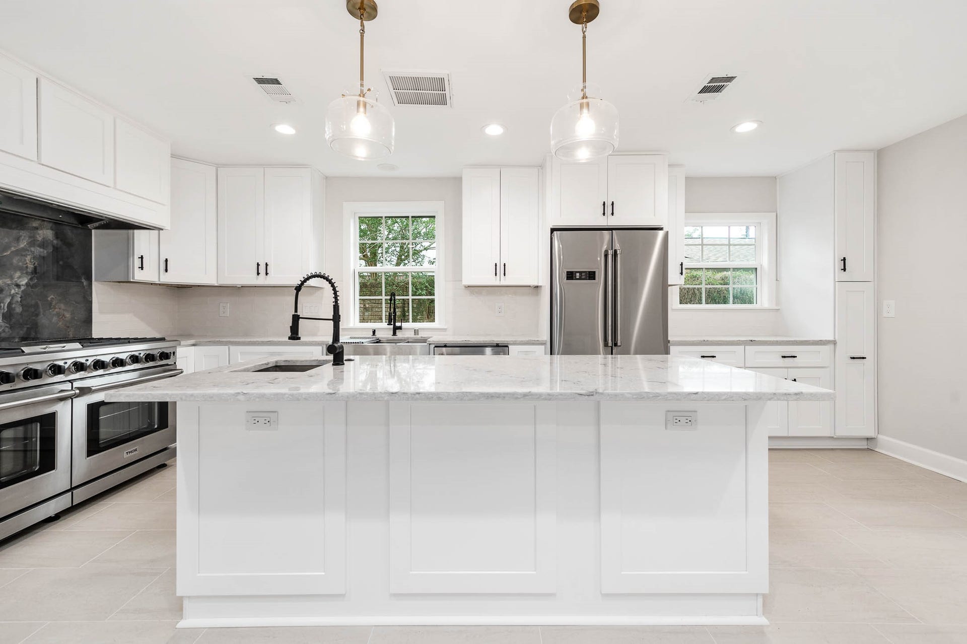 5702 Bayou Glen Road, Houston, TX 77057 5702 Bayou Glen Road, Houston, TX 77057