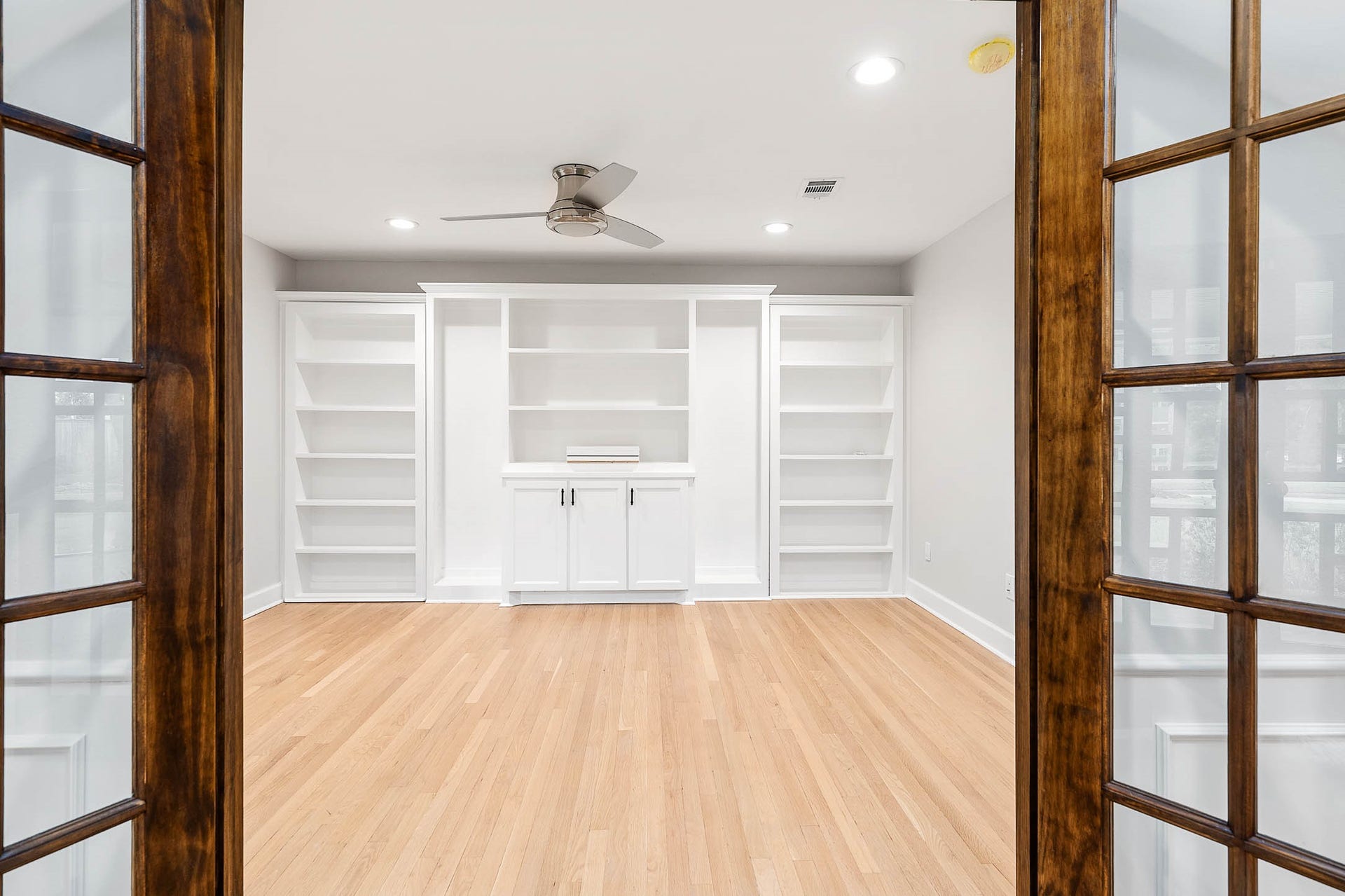 5702 Bayou Glen Road, Houston, TX 77057 5702 Bayou Glen Road, Houston, TX 77057
