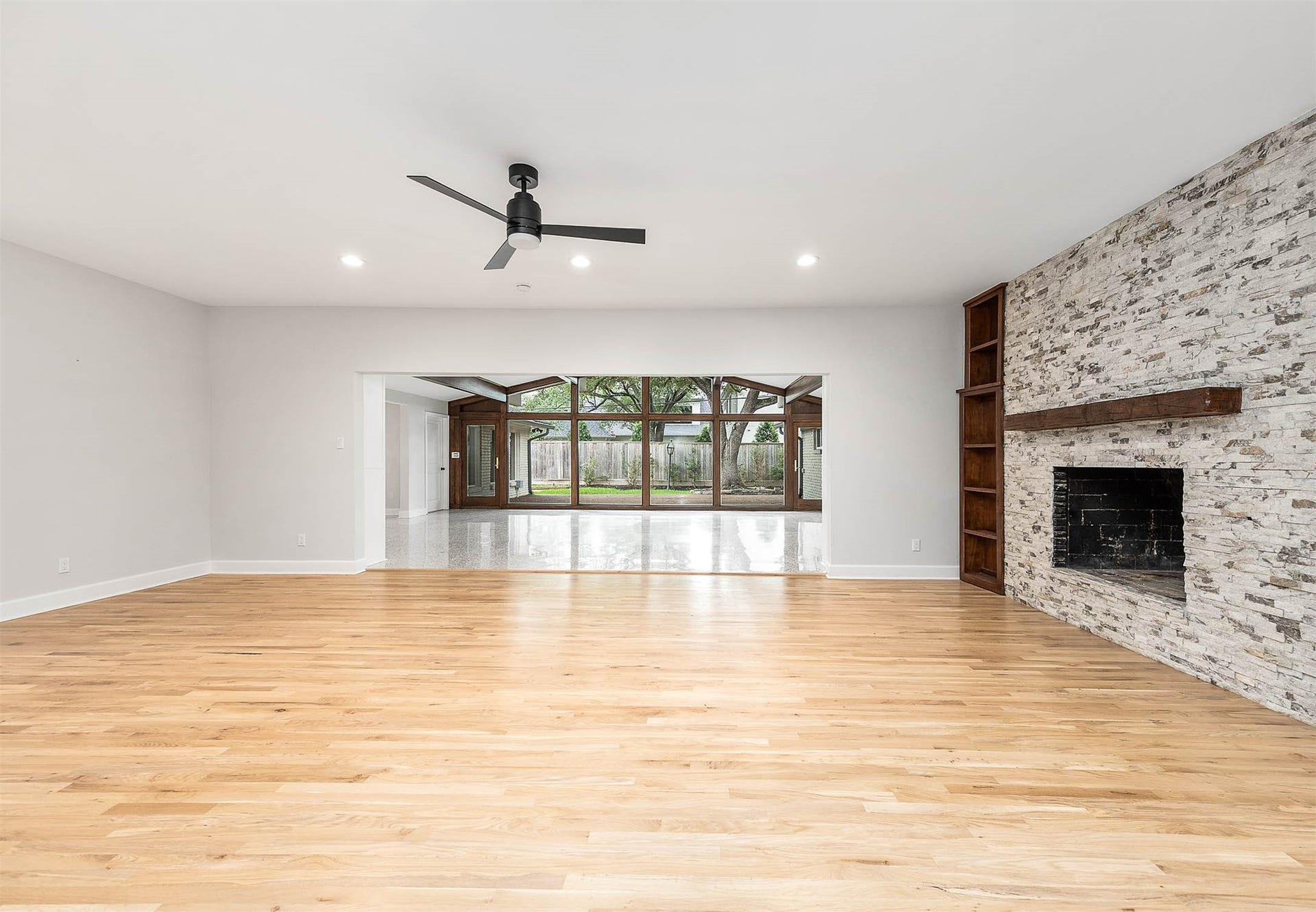 5702 Bayou Glen Road, Houston, TX 77057 5702 Bayou Glen Road, Houston, TX 77057