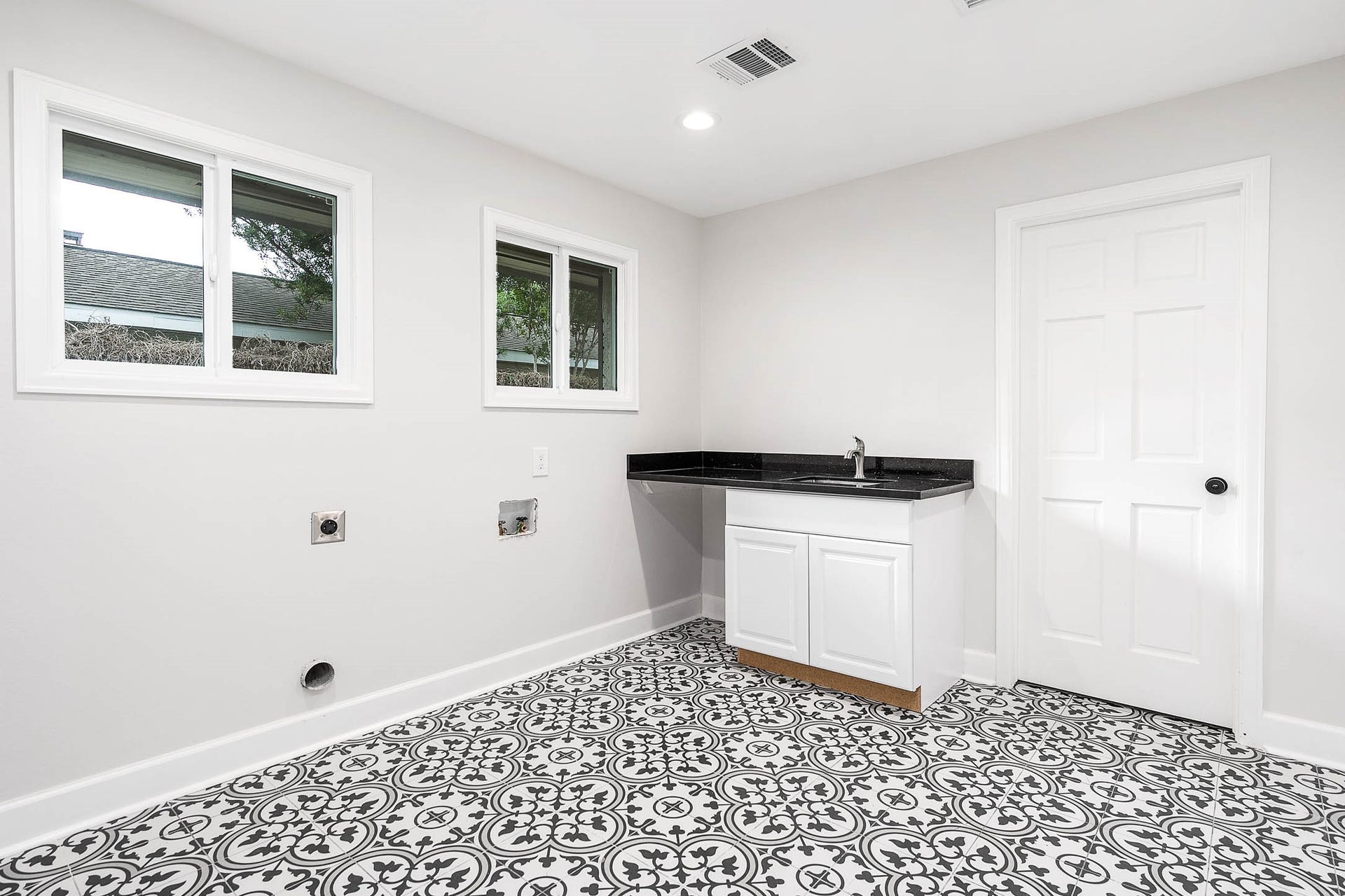 5702 Bayou Glen Road, Houston, TX 77057 5702 Bayou Glen Road, Houston, TX 77057