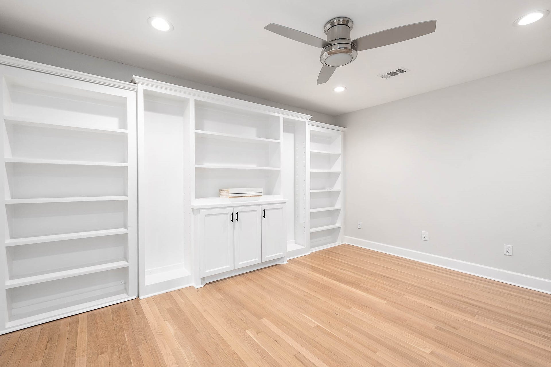 5702 Bayou Glen Road, Houston, TX 77057 5702 Bayou Glen Road, Houston, TX 77057