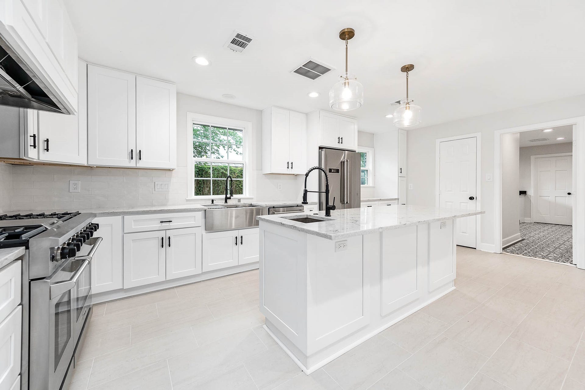 5702 Bayou Glen Road, Houston, TX 77057 5702 Bayou Glen Road, Houston, TX 77057