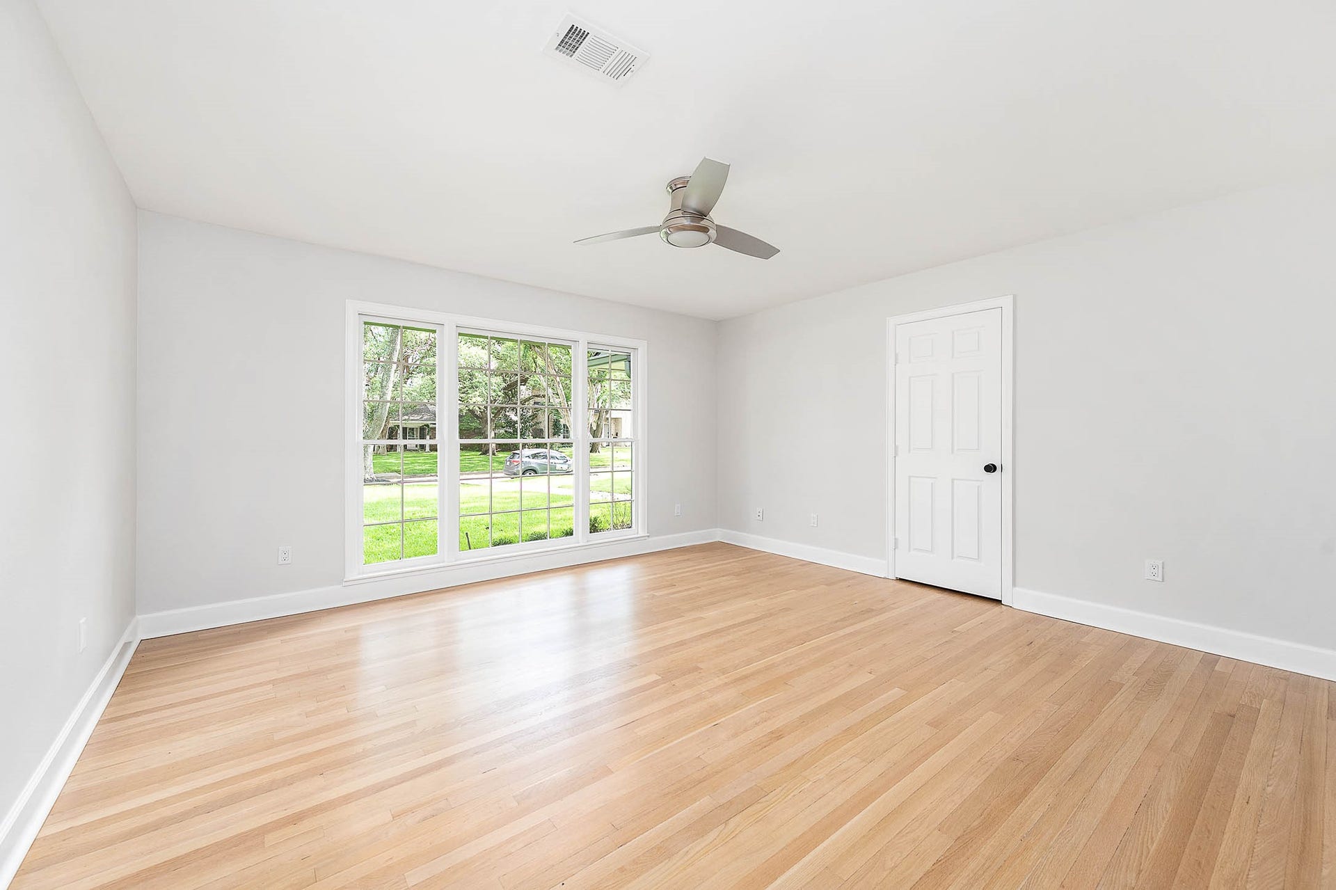 5702 Bayou Glen Road, Houston, TX 77057 5702 Bayou Glen Road, Houston, TX 77057