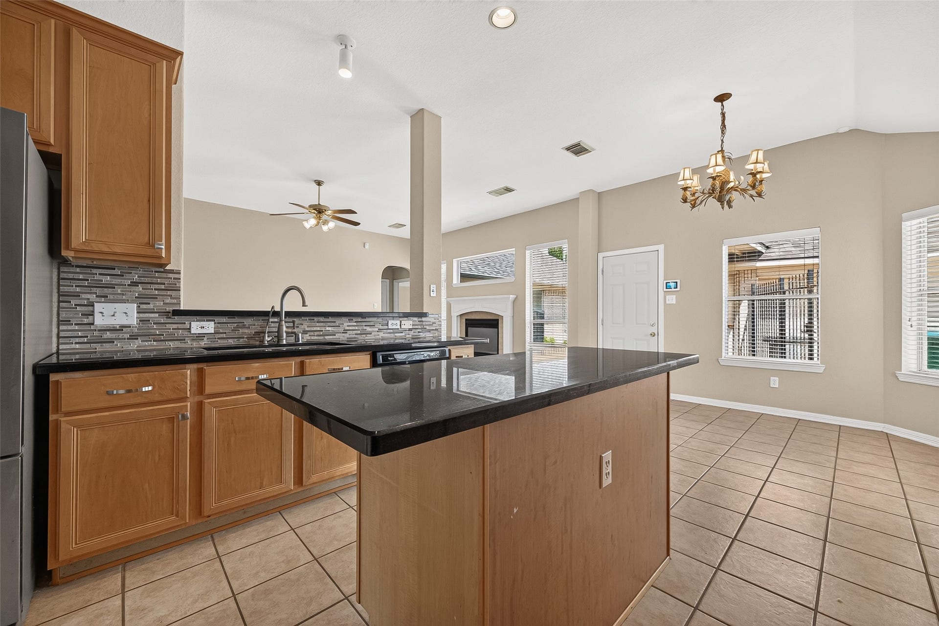 2726 Martinec Drive, Pearland, TX 77584 2726 Martinec Drive, Pearland, TX 77584