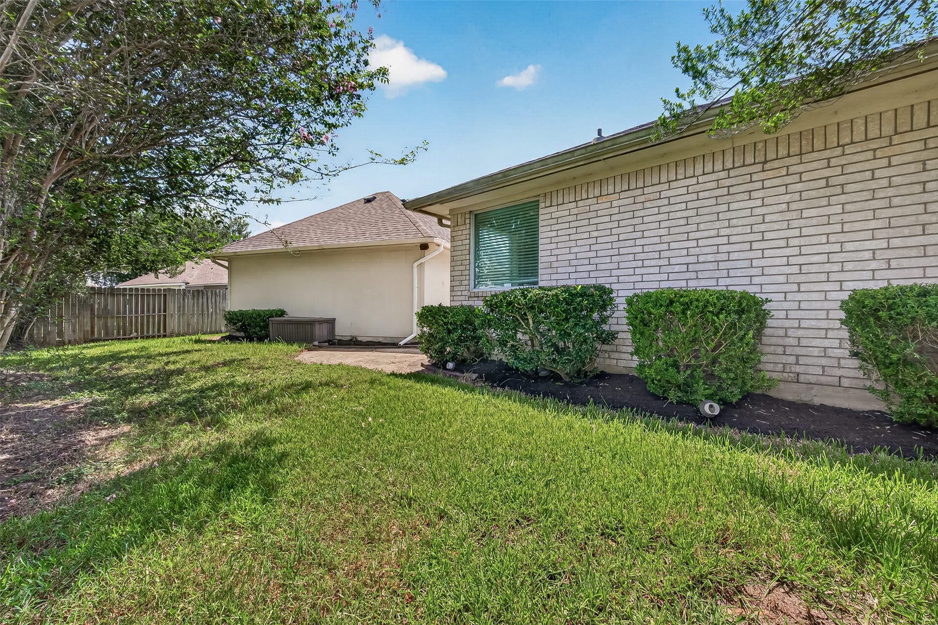 2726 Martinec Drive, Pearland, TX 77584 2726 Martinec Drive, Pearland, TX 77584