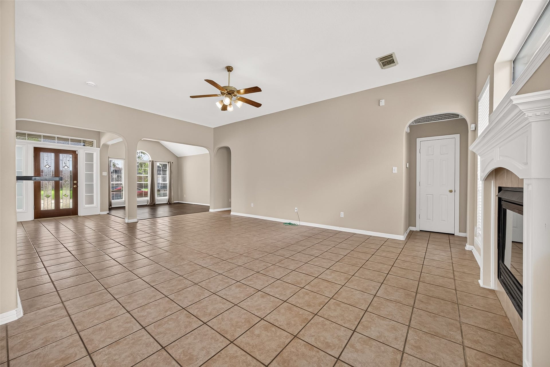 2726 Martinec Drive, Pearland, TX 77584 2726 Martinec Drive, Pearland, TX 77584