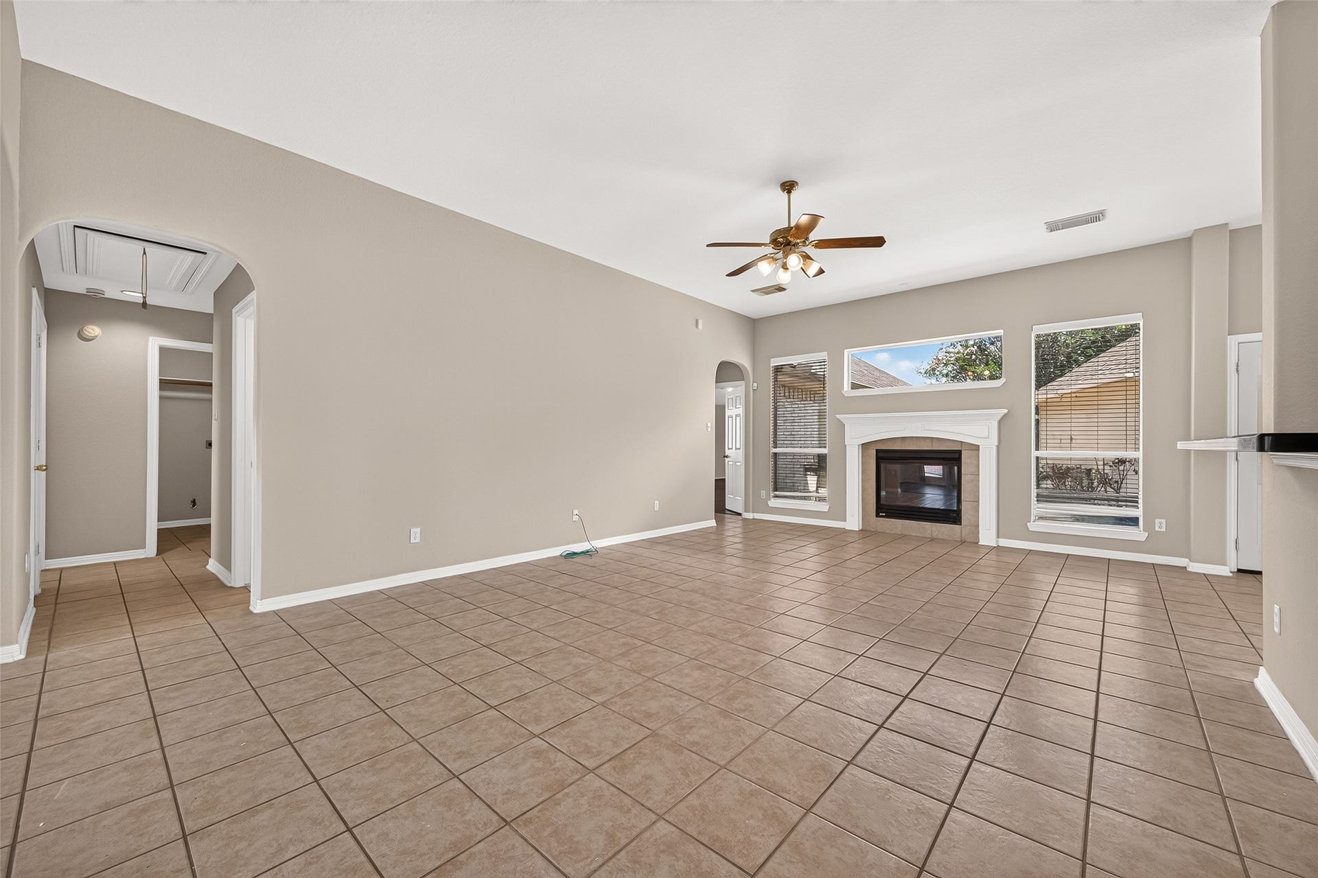 2726 Martinec Drive, Pearland, TX 77584 2726 Martinec Drive, Pearland, TX 77584
