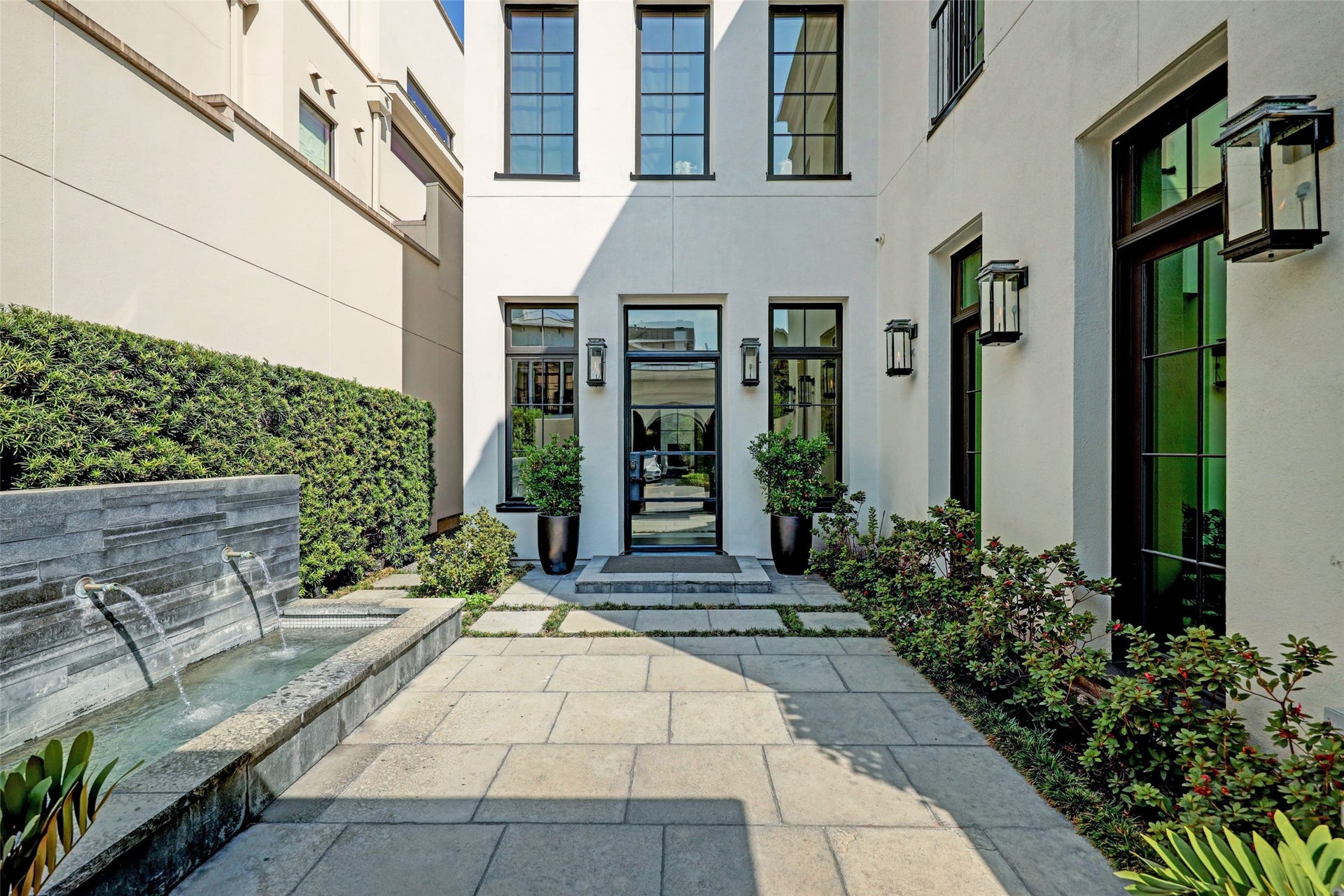 2521 Westgate Drive, Houston, TX 77019 2521 Westgate Drive, Houston, TX 77019