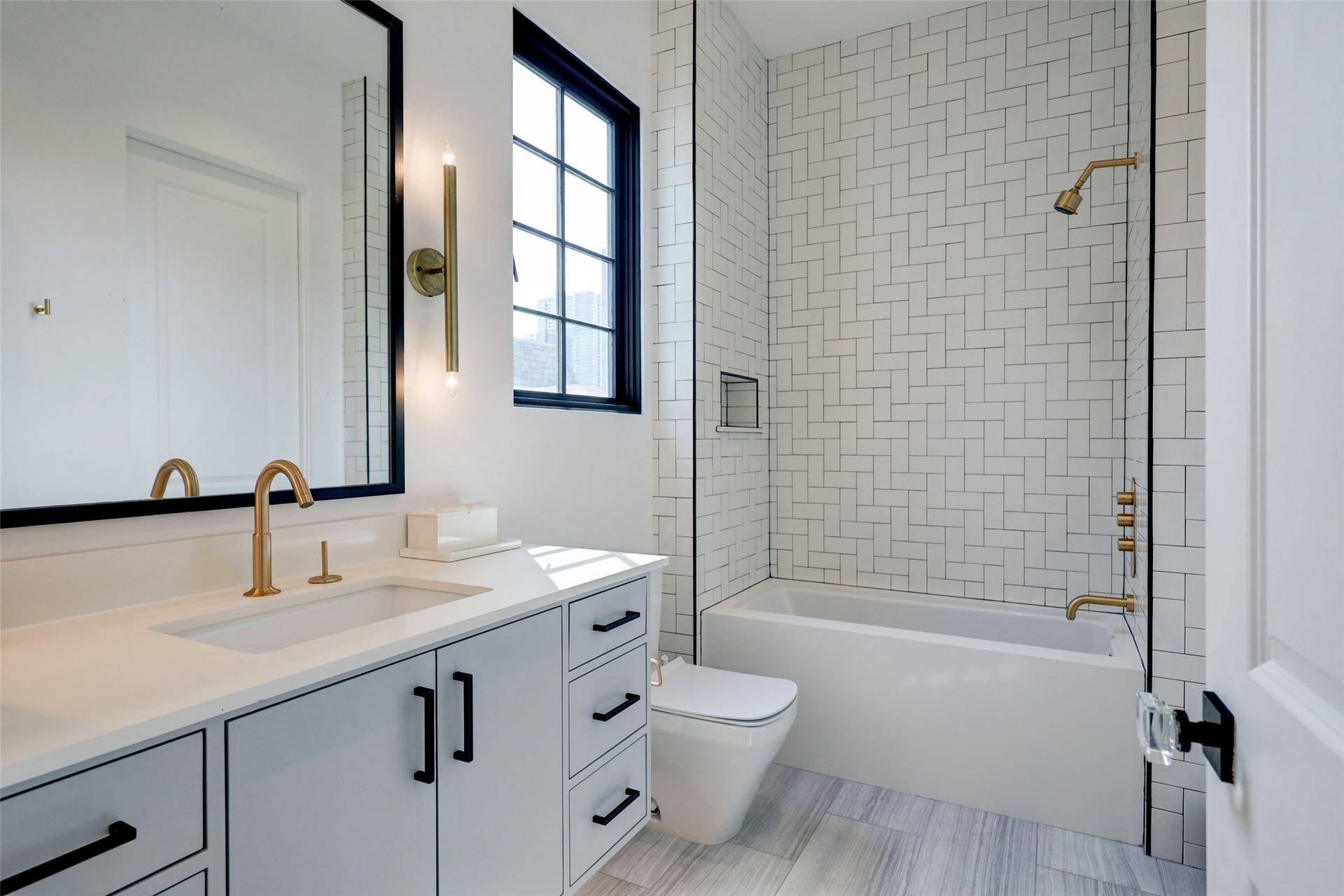 2521 Westgate Drive, Houston, TX 77019 2521 Westgate Drive, Houston, TX 77019