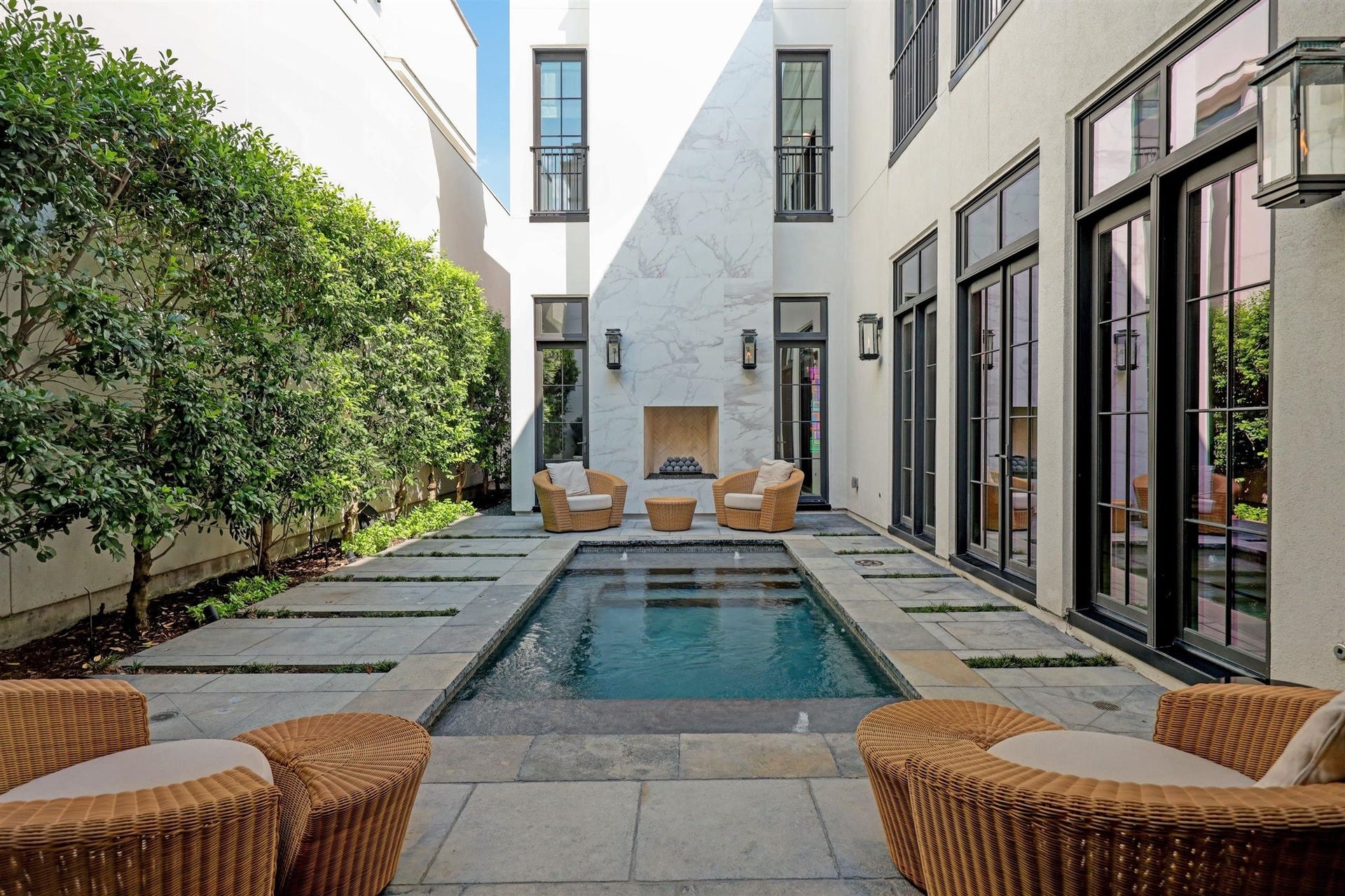2521 Westgate Drive, Houston, TX 77019 2521 Westgate Drive, Houston, TX 77019