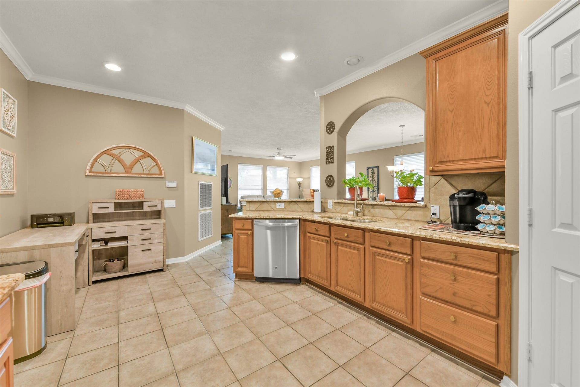 2310 Messina Drive, Pearland, TX 77581 2310 Messina Drive, Pearland, TX 77581